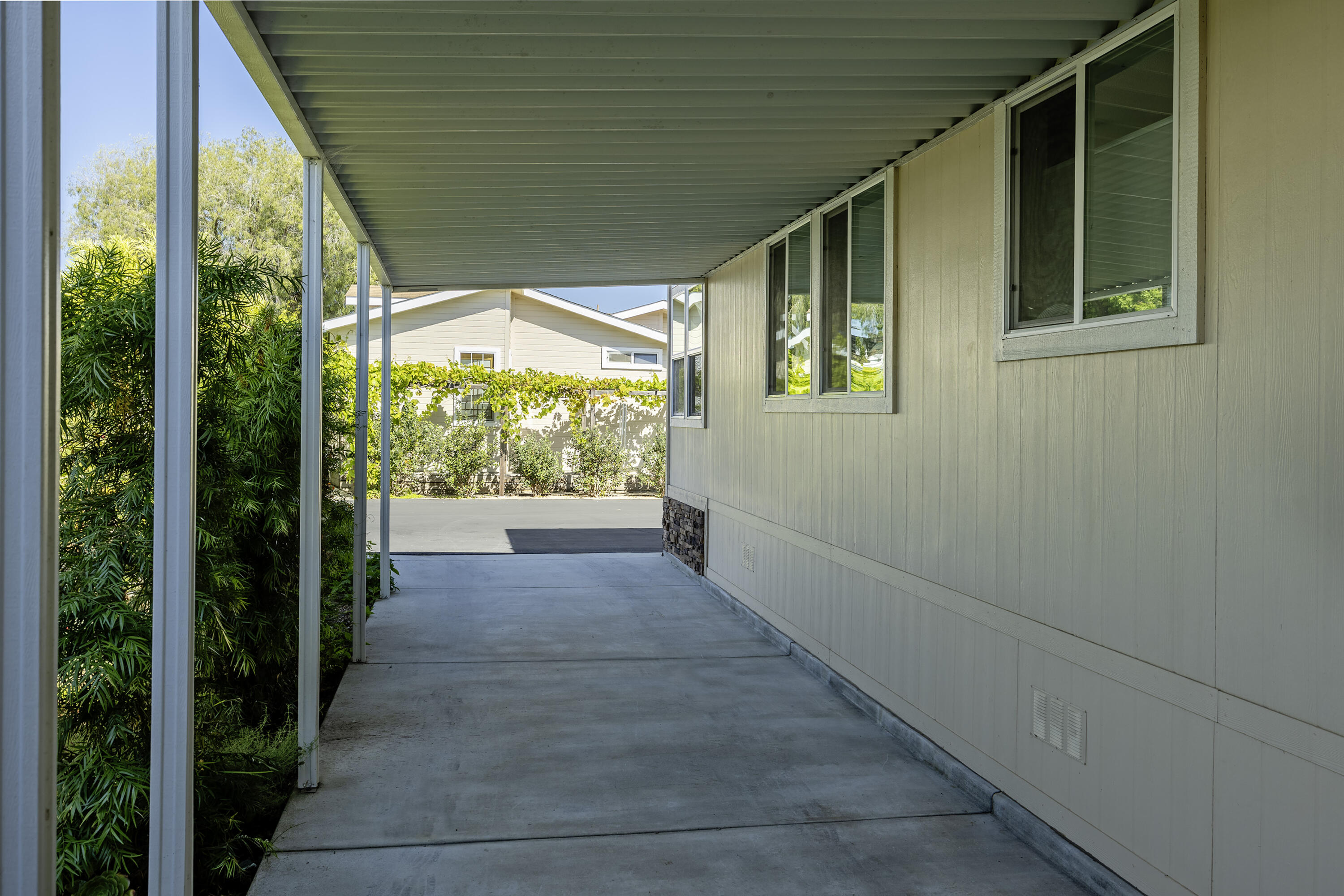 Santa Barbara, California 93110, United States, 2 Bedrooms Bedrooms, ,2 BathroomsBathrooms,Residential,Pending,19056