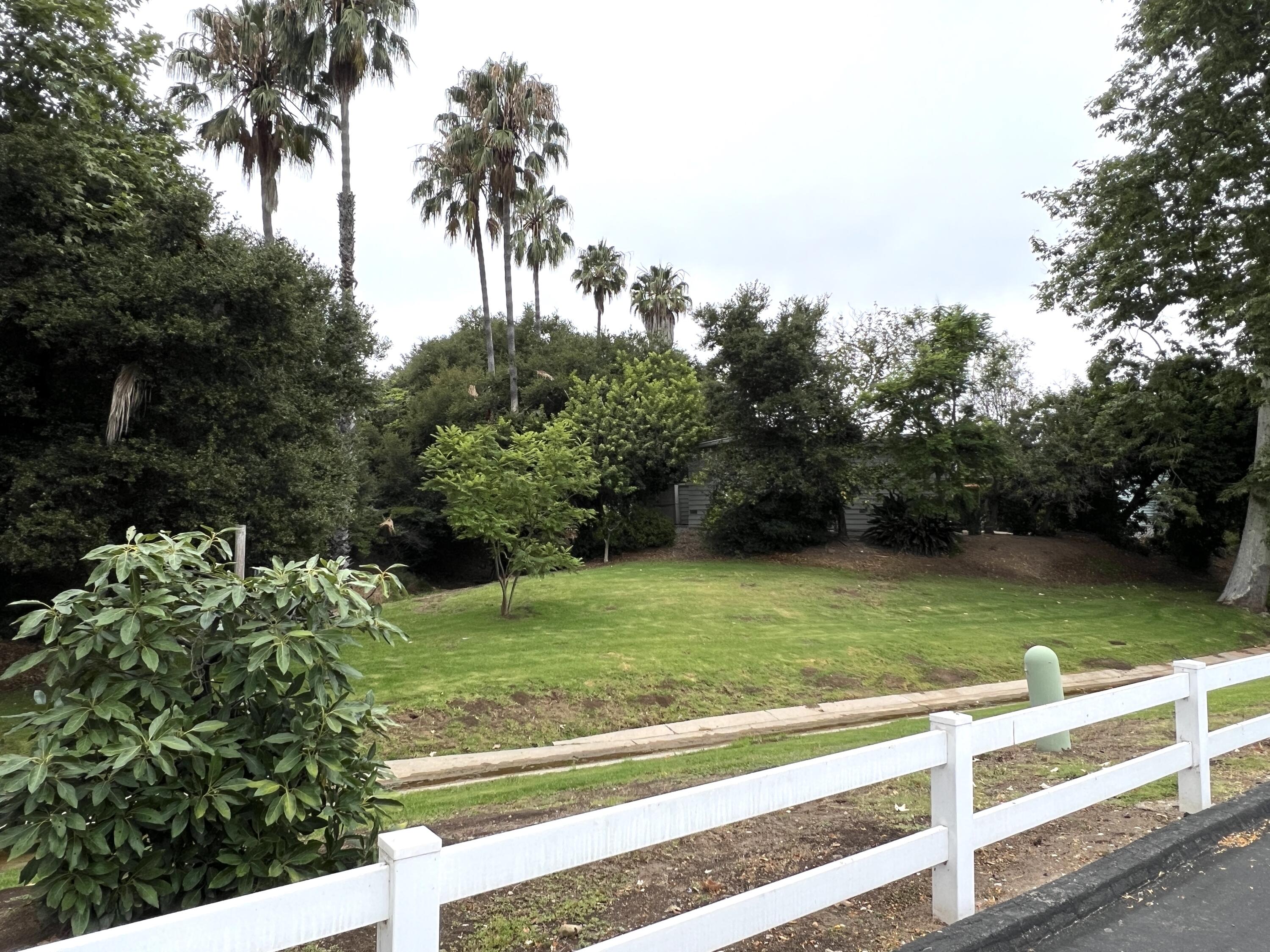 Santa Barbara, California 93110, United States, 2 Bedrooms Bedrooms, ,2 BathroomsBathrooms,Residential,Pending,19056