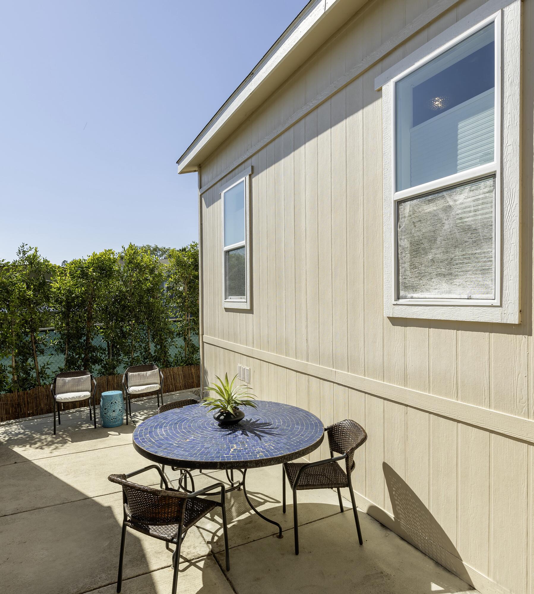 Santa Barbara, California 93110, United States, 2 Bedrooms Bedrooms, ,2 BathroomsBathrooms,Residential,Pending,19056