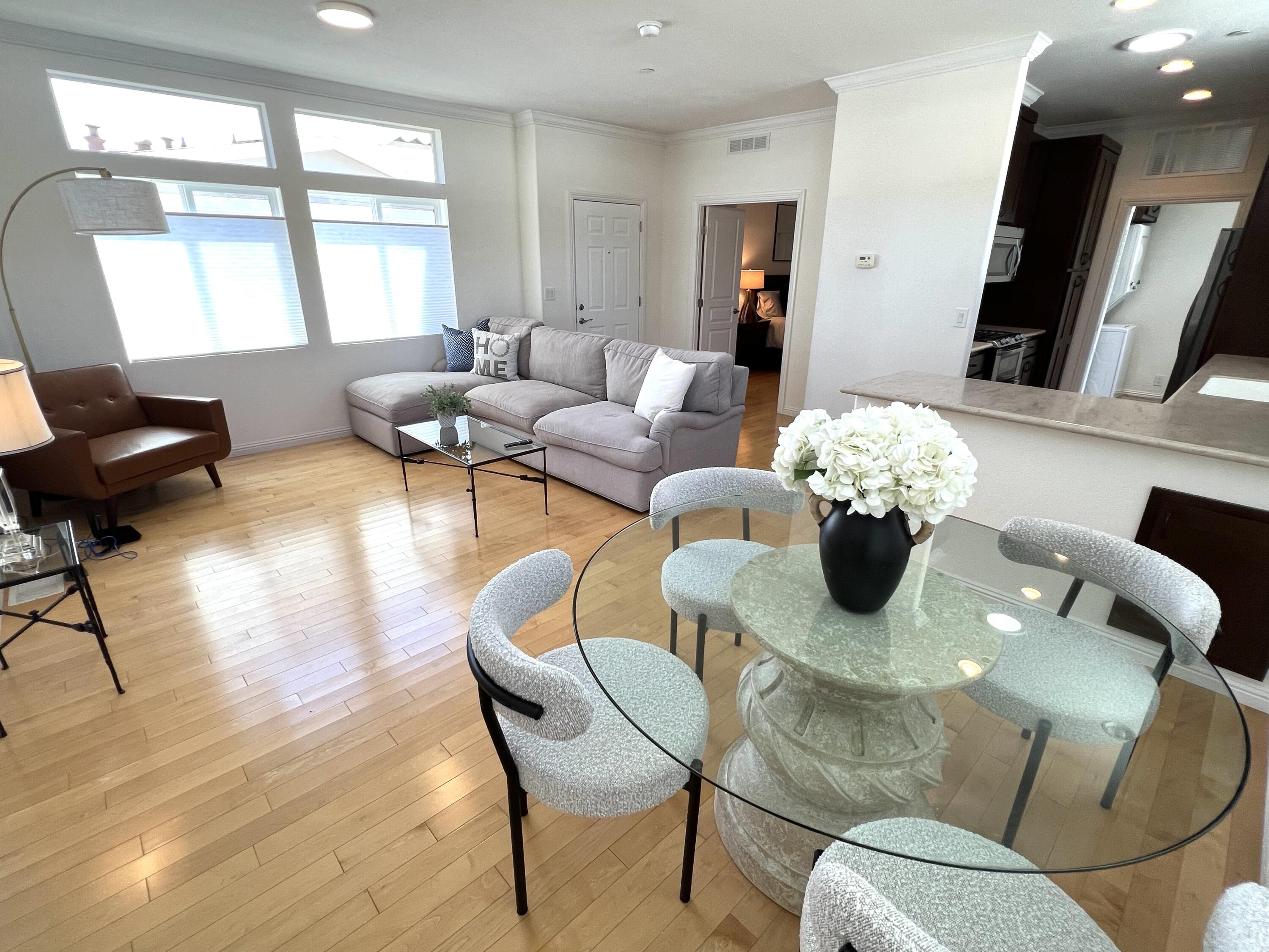 Santa Barbara, California 93110, United States, 2 Bedrooms Bedrooms, ,2 BathroomsBathrooms,Residential,Pending,19056