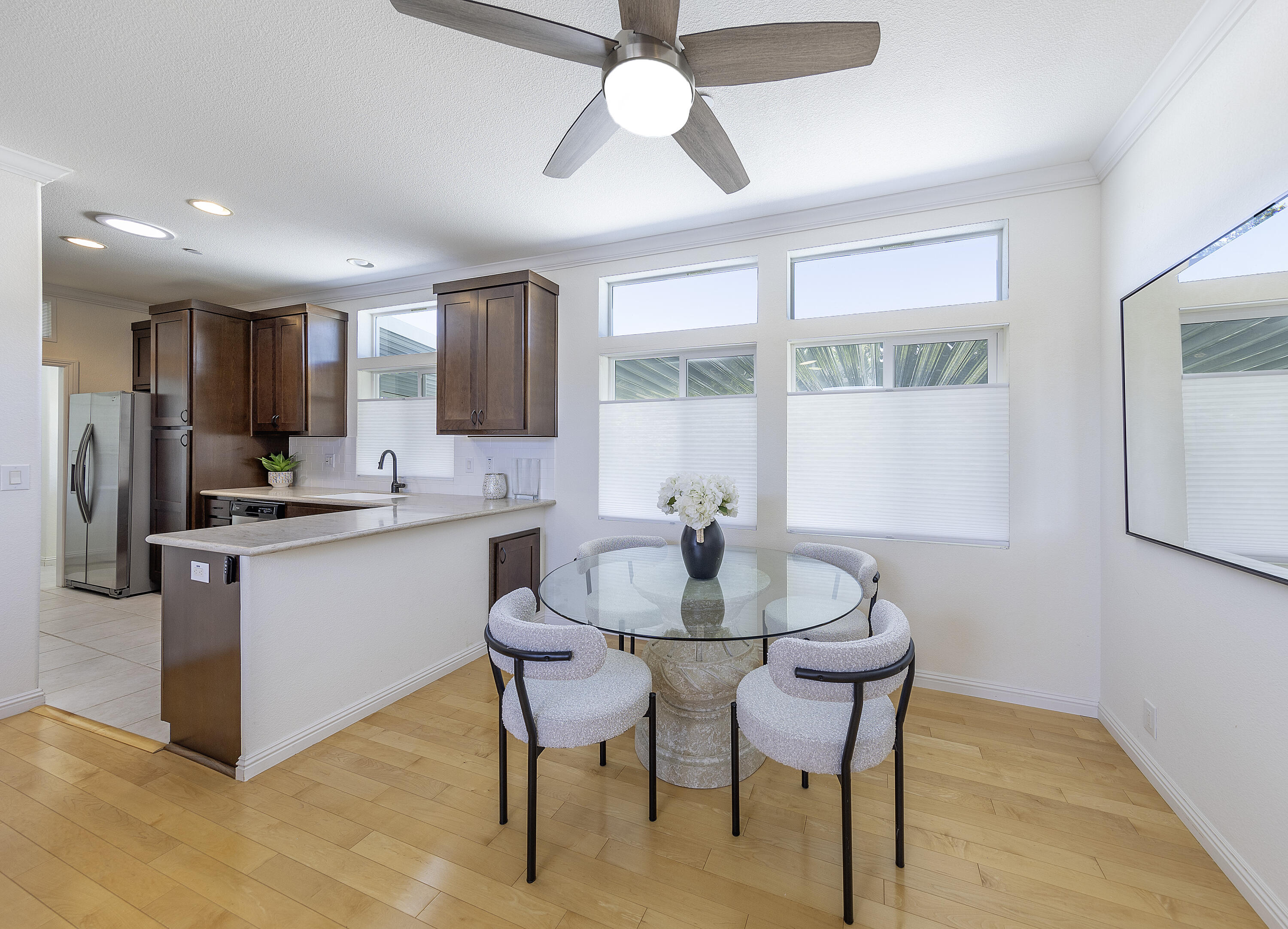 Santa Barbara, California 93110, United States, 2 Bedrooms Bedrooms, ,2 BathroomsBathrooms,Residential,Pending,19056