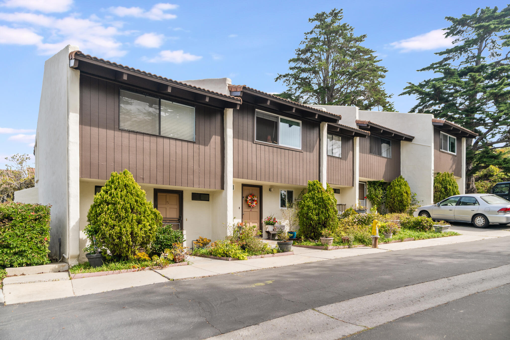 984 Miramonte Drive Apt 4