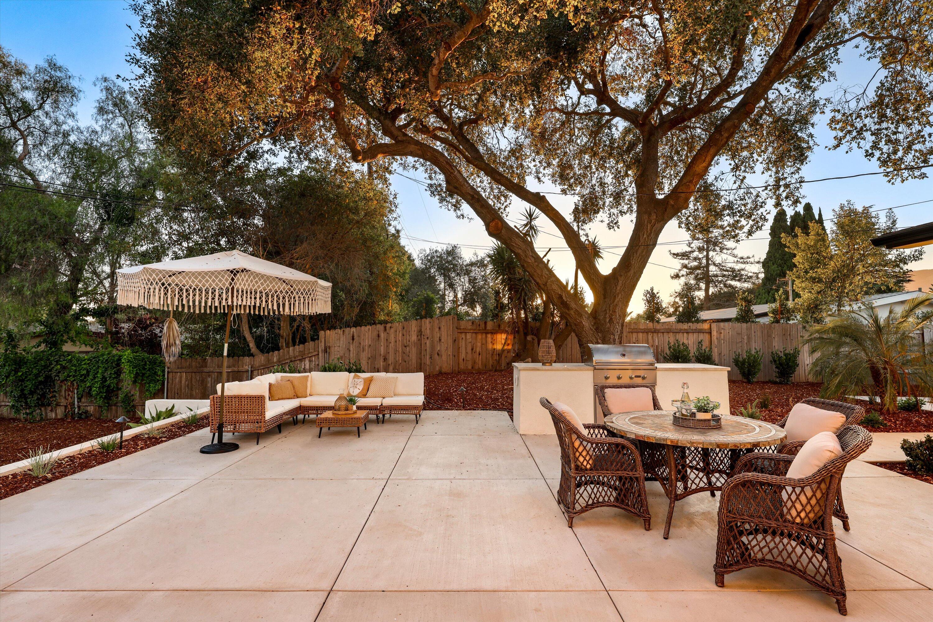 Santa Barbara, California 93111, United States, 5 Bedrooms Bedrooms, ,6 BathroomsBathrooms,Residential,Active,199463