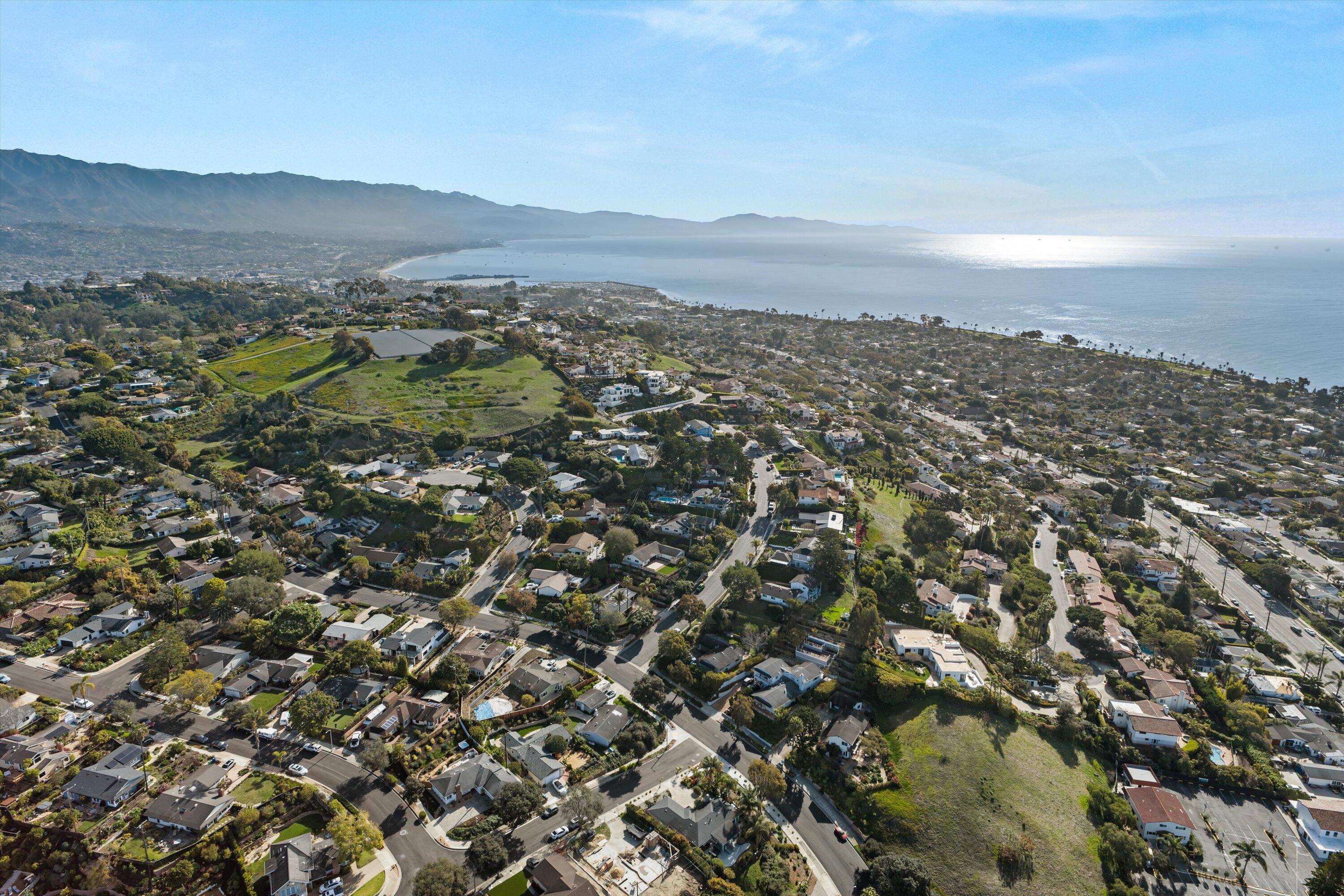 Santa Barbara, California 93109, United States, 3 Bedrooms Bedrooms, ,2 BathroomsBathrooms,Residential,Active,88534