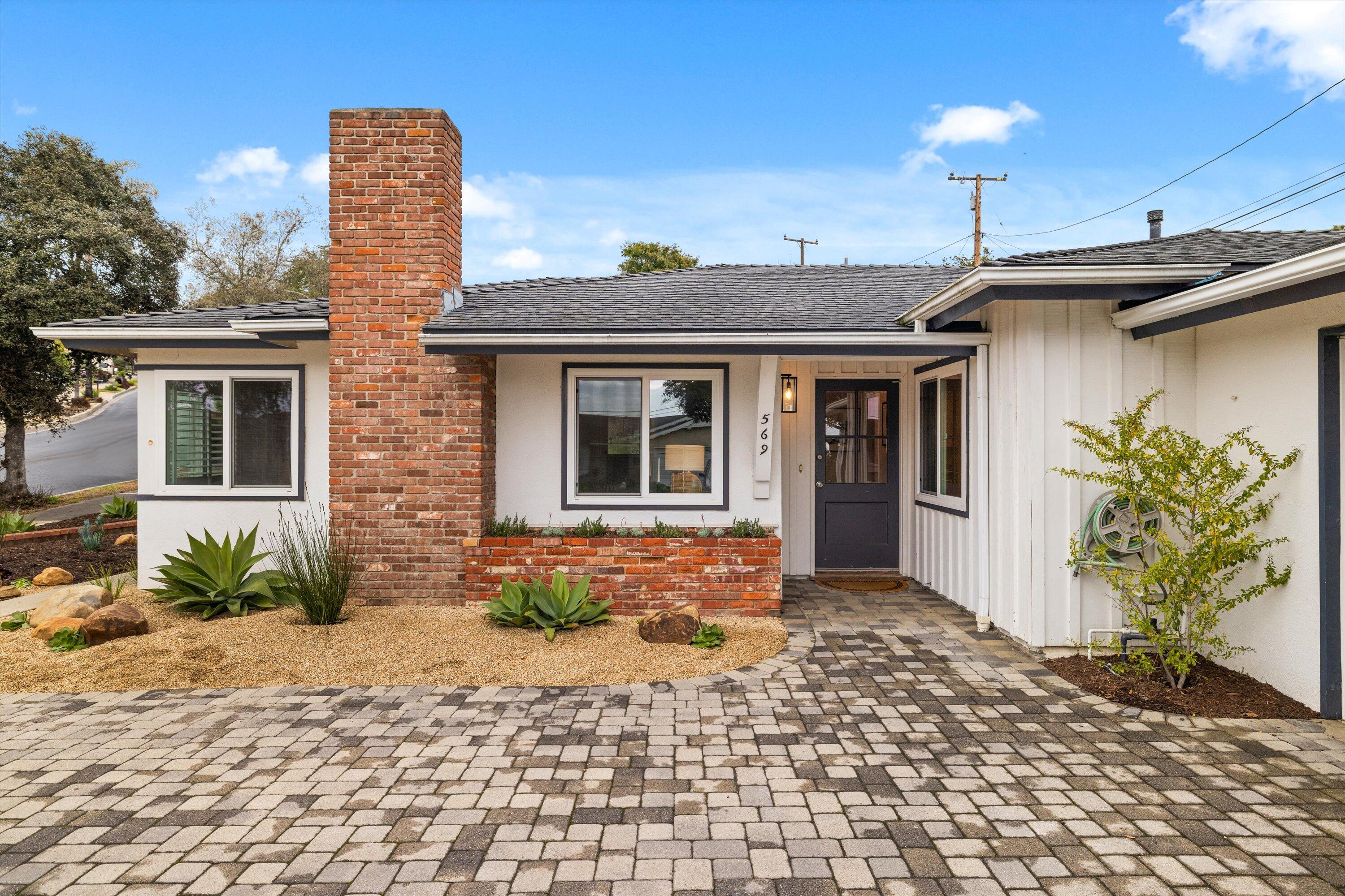 Santa Barbara, California 93109, United States, 3 Bedrooms Bedrooms, ,2 BathroomsBathrooms,Residential,Active,88534