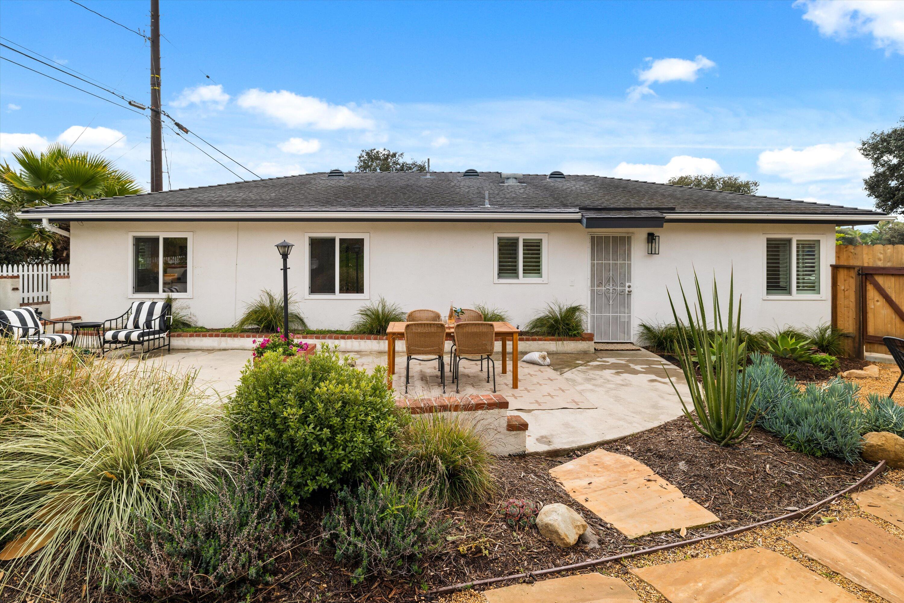 Santa Barbara, California 93109, United States, 3 Bedrooms Bedrooms, ,2 BathroomsBathrooms,Residential,Active,88534