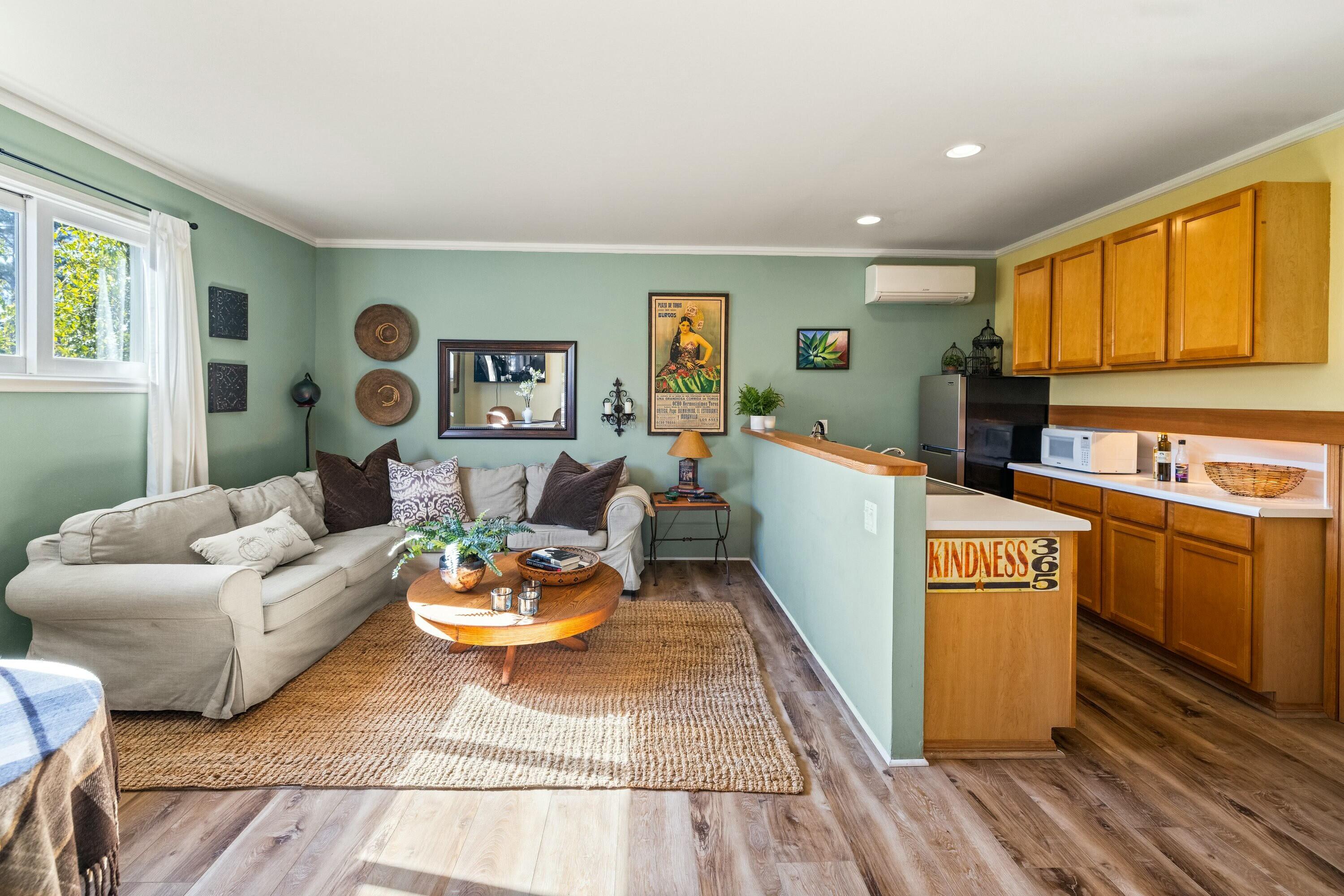 Santa Barbara, California 93110, United States, 5 Bedrooms Bedrooms, ,3 BathroomsBathrooms,Residential,Pending,1959