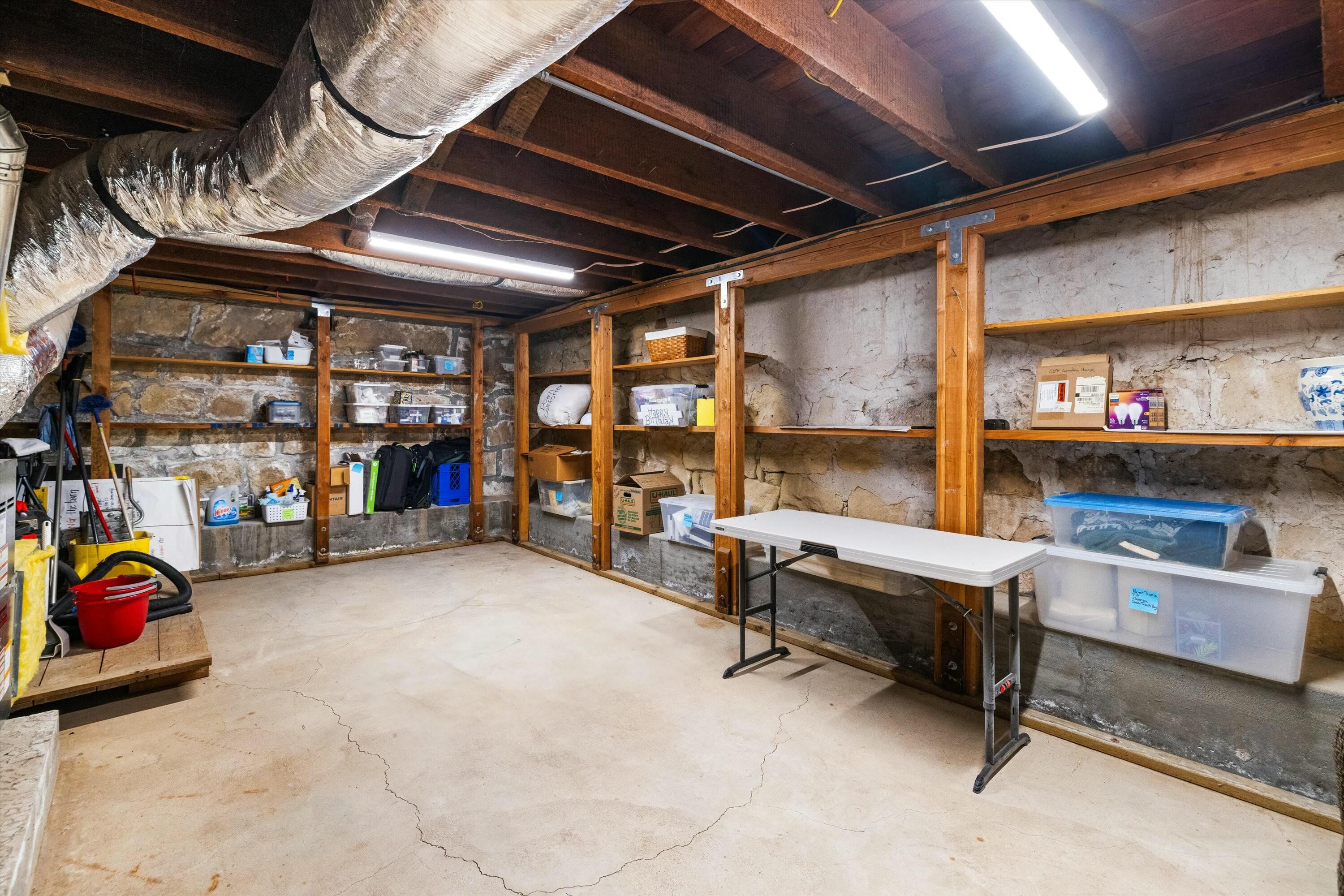 Santa Barbara, California 93110, United States, 5 Bedrooms Bedrooms, ,3 BathroomsBathrooms,Residential,Pending,1959