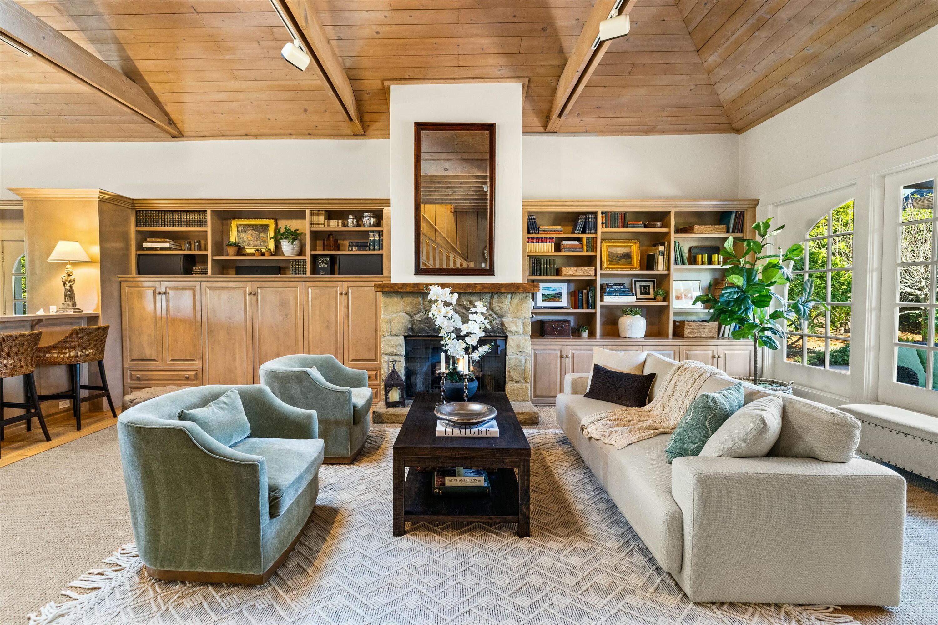 Santa Barbara, California 93110, United States, 5 Bedrooms Bedrooms, ,3 BathroomsBathrooms,Residential,Pending,1959