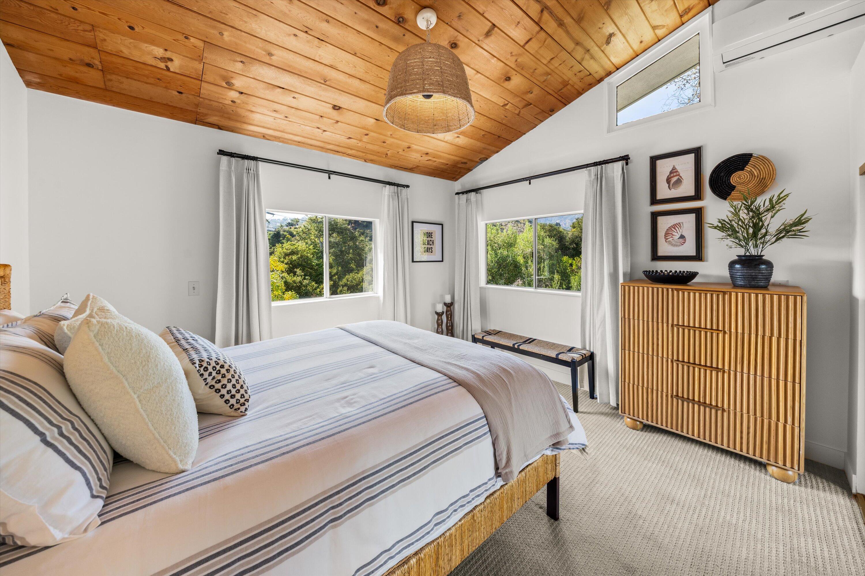 Santa Barbara, California 93108, United States, 5 Bedrooms Bedrooms, ,5 BathroomsBathrooms,Residential,Active,194646