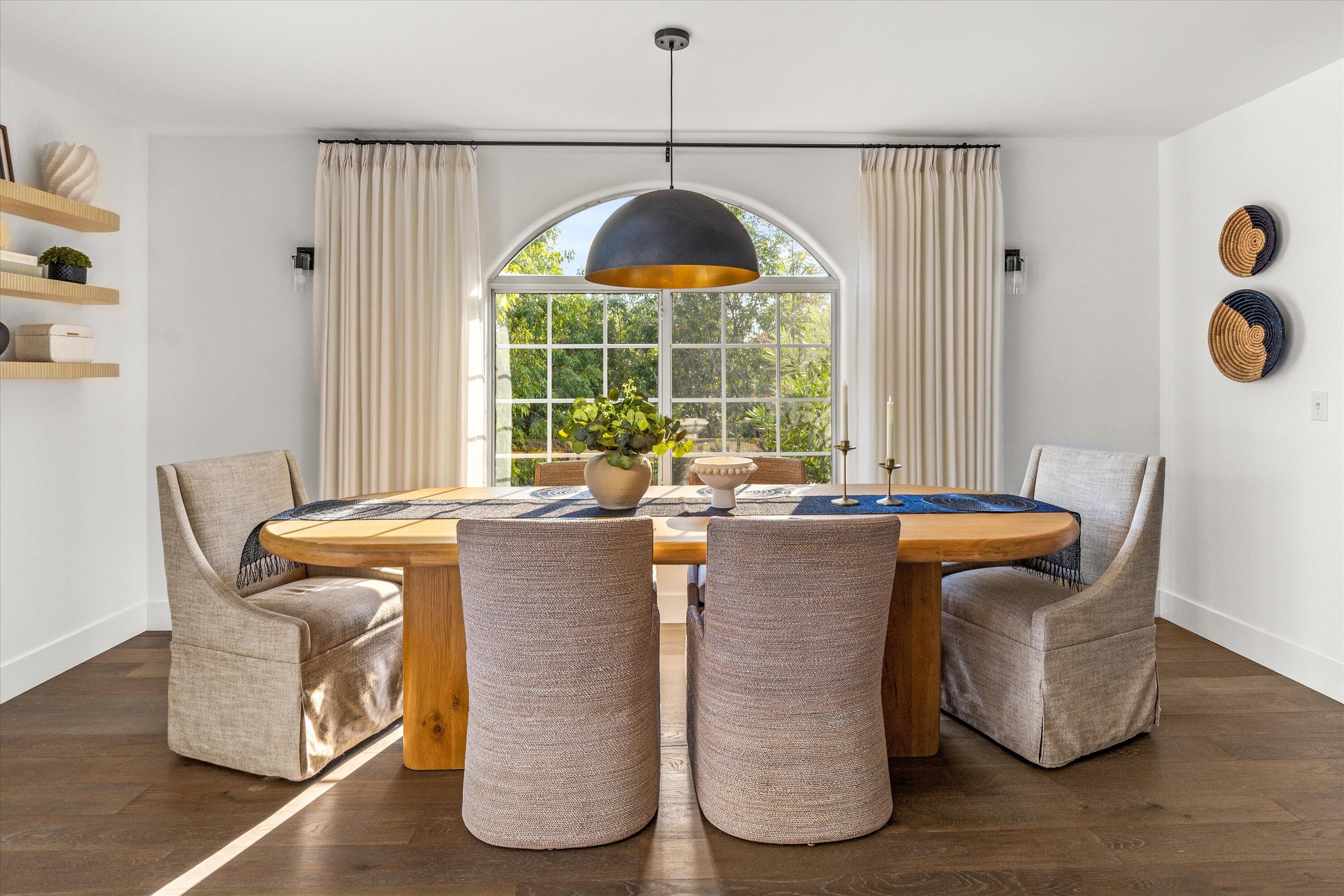 Santa Barbara, California 93108, United States, 5 Bedrooms Bedrooms, ,5 BathroomsBathrooms,Residential,Active,194646