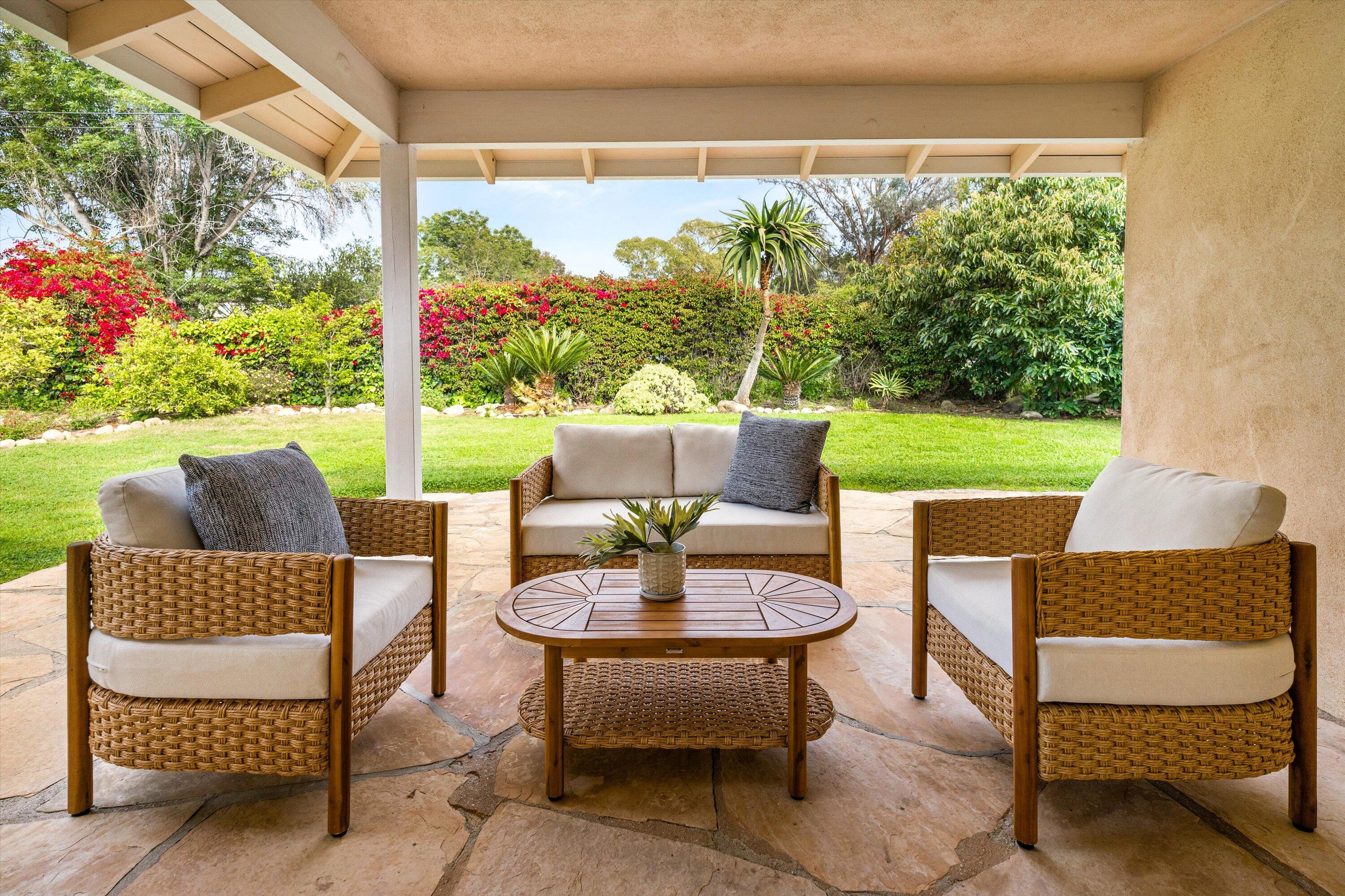 Santa Barbara, California 93110, United States, 4 Bedrooms Bedrooms, ,3 BathroomsBathrooms,Residential,Pending,117912