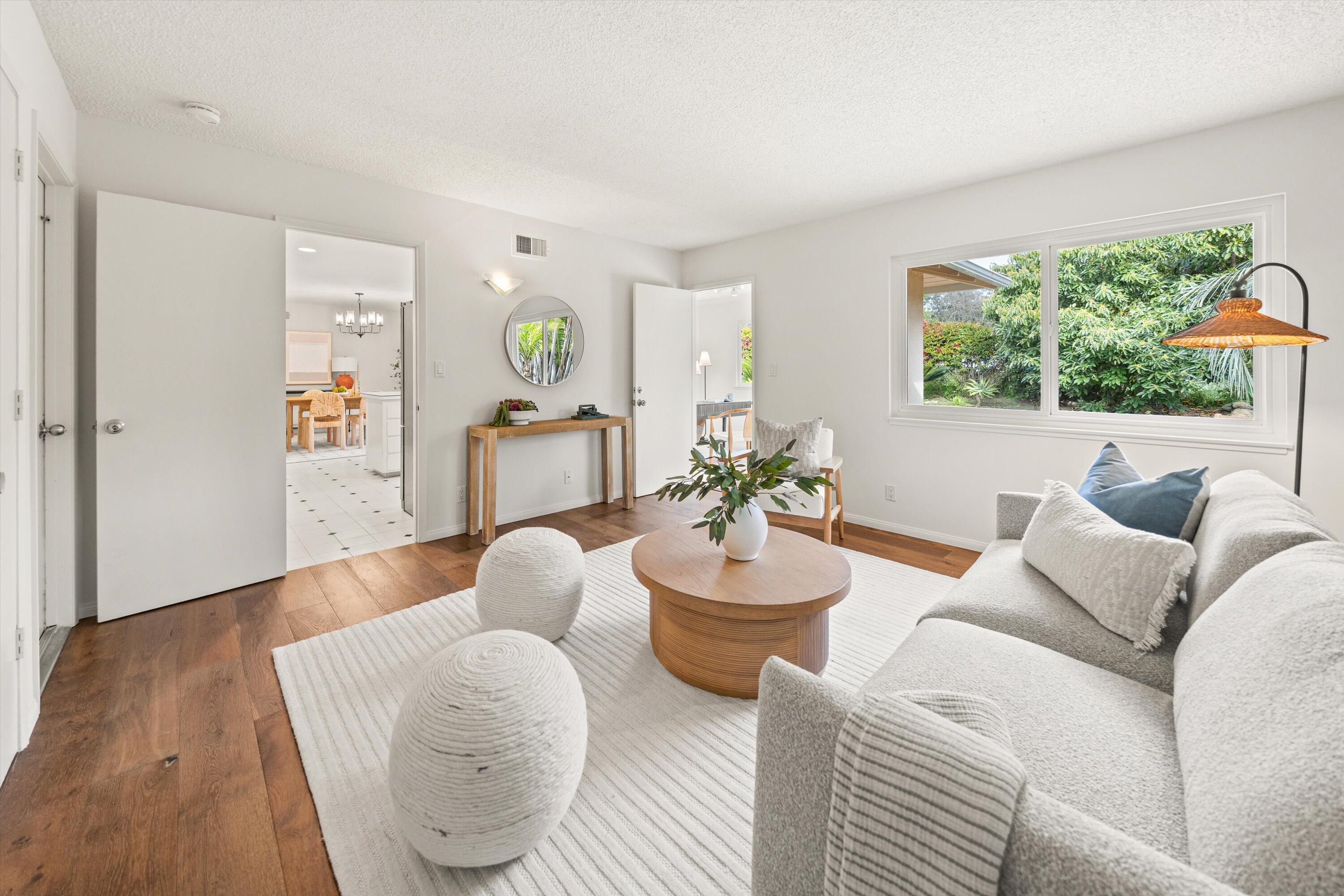 Santa Barbara, California 93110, United States, 4 Bedrooms Bedrooms, ,3 BathroomsBathrooms,Residential,Pending,117912