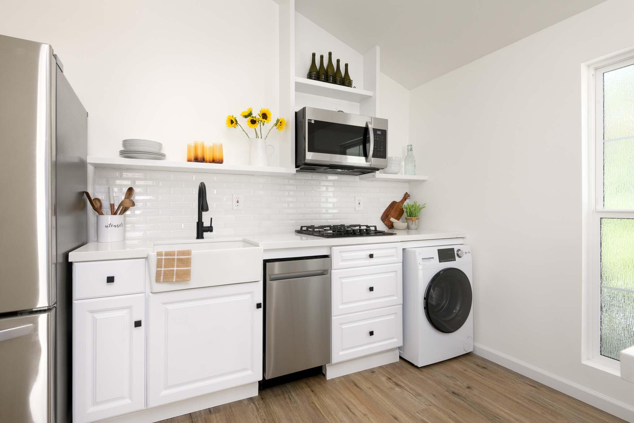 Goleta, California 93117, United States, 1 Bedroom Bedrooms, ,1 BathroomBathrooms,Residential,Active,201979