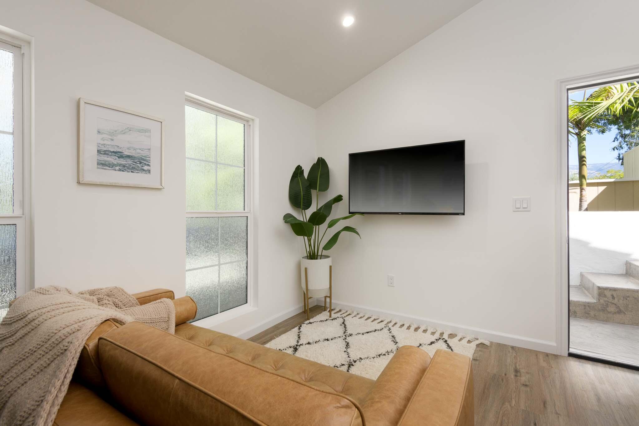 Goleta, California 93117, United States, 1 Bedroom Bedrooms, ,1 BathroomBathrooms,Residential,Active,201979