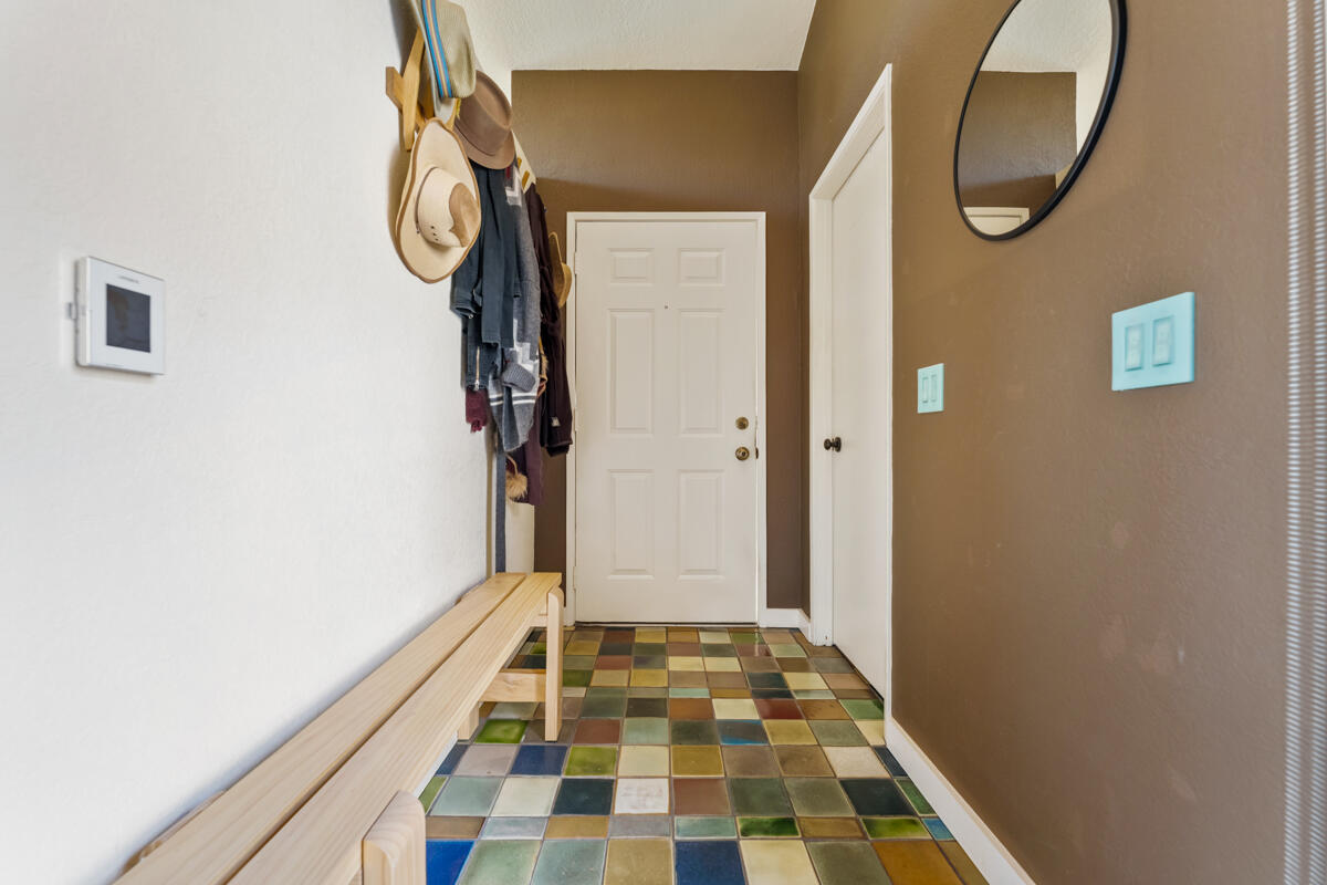 555 Camino De La Aldea