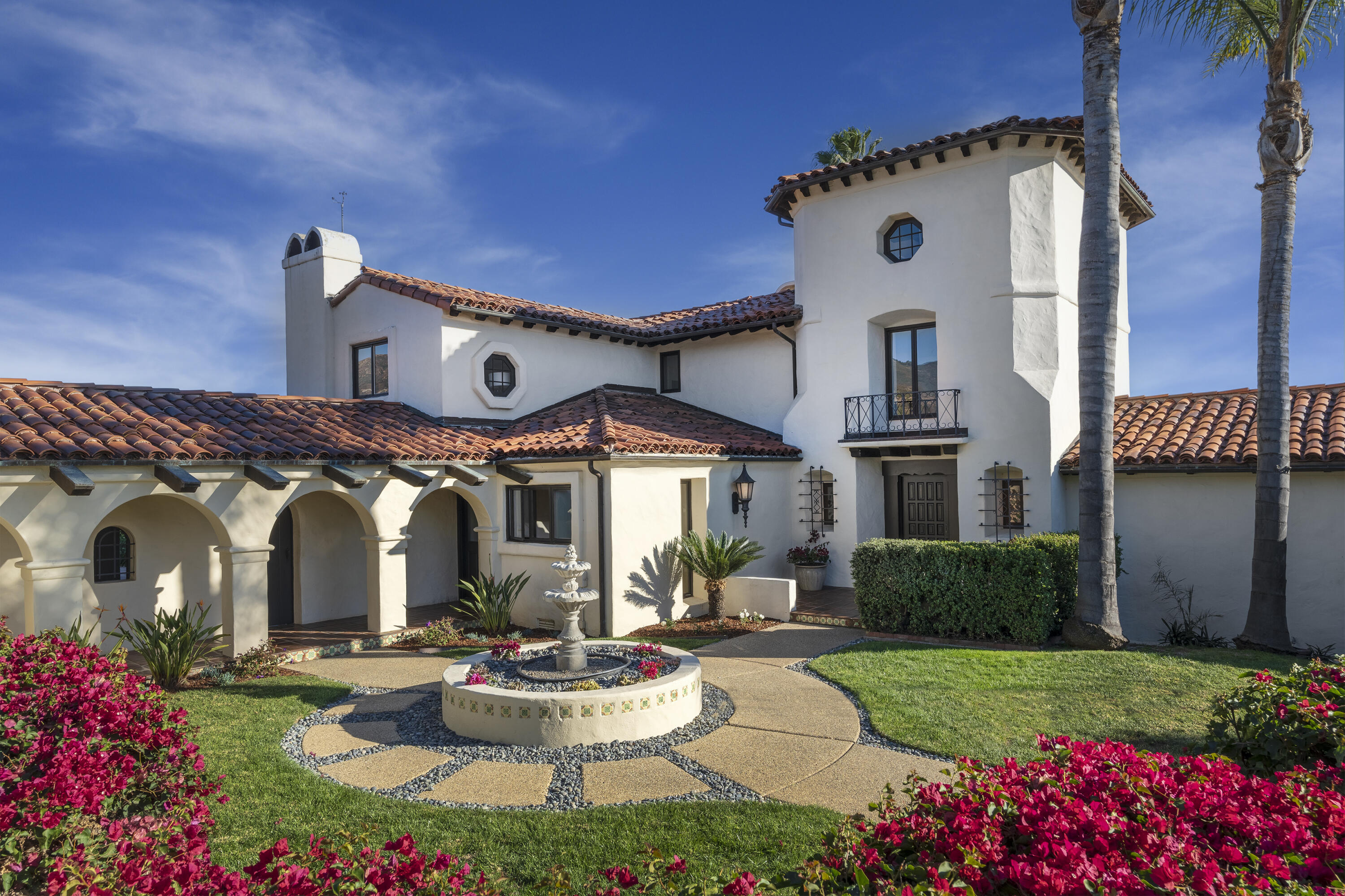 Santa Barbara, California 93111, United States, 3 Bedrooms Bedrooms, ,5 BathroomsBathrooms,Residential,Active,16253