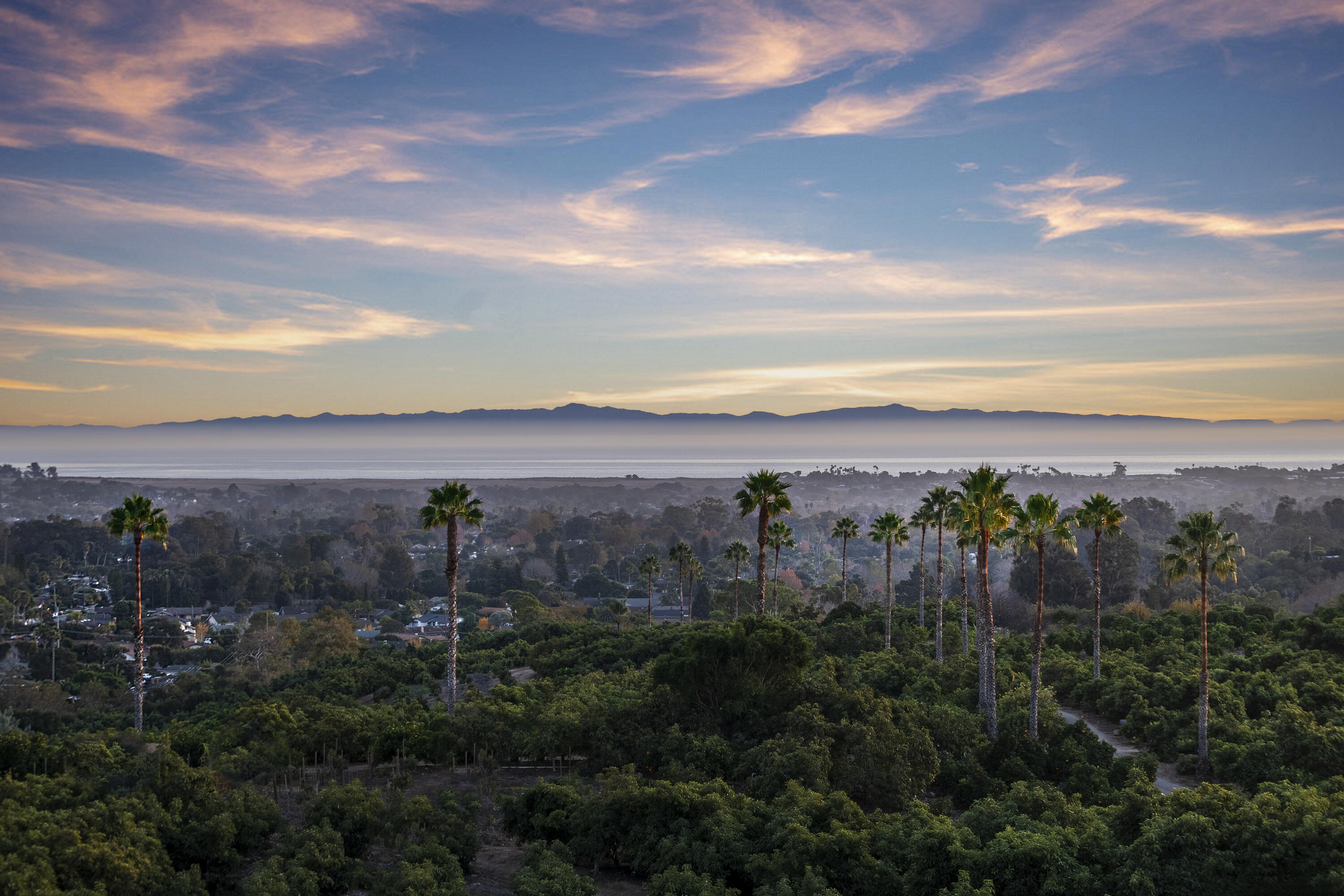 Santa Barbara, California 93111, United States, 3 Bedrooms Bedrooms, ,5 BathroomsBathrooms,Residential,Active,16253