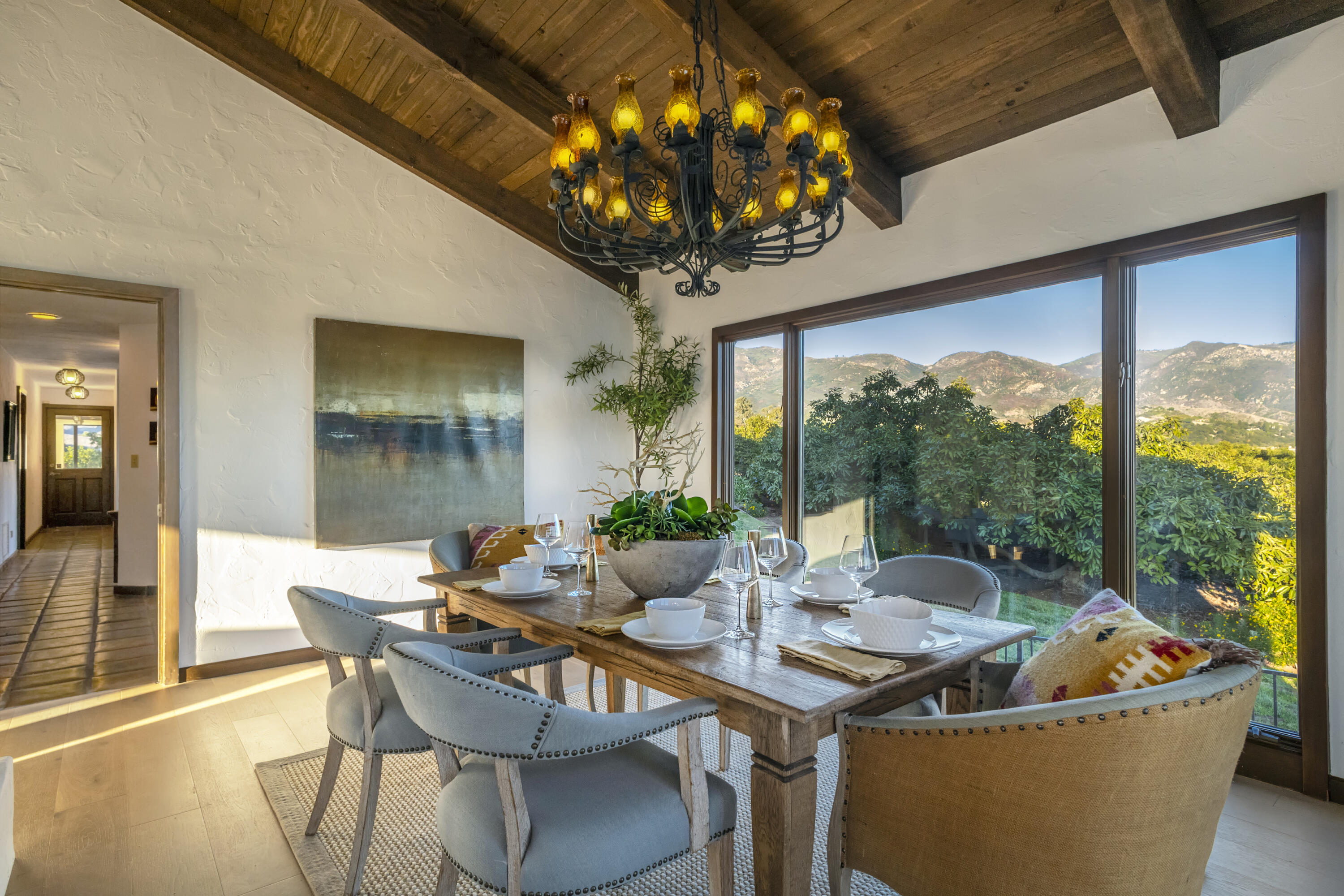 Santa Barbara, California 93111, United States, 3 Bedrooms Bedrooms, ,5 BathroomsBathrooms,Residential,Active,16253