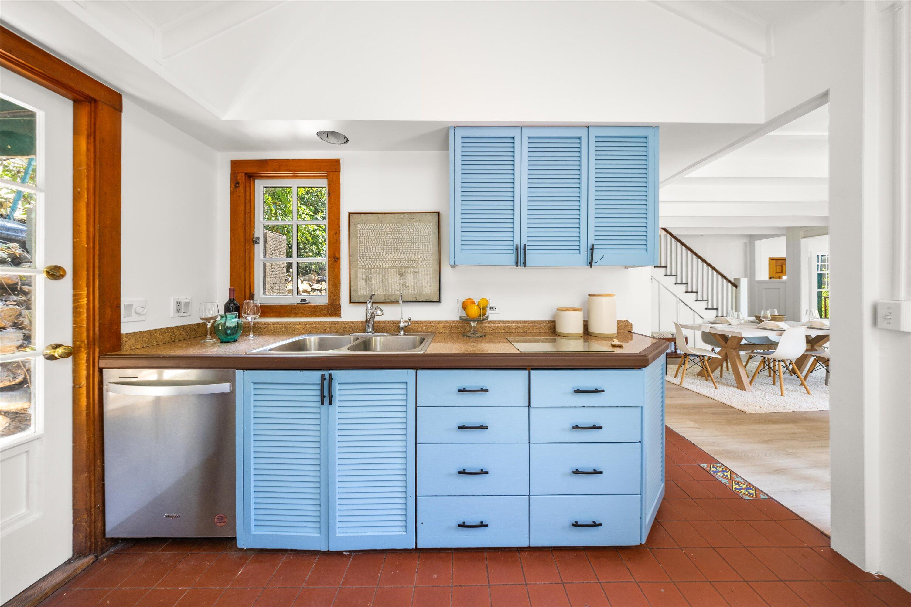 Santa Barbara, California 93103, United States, ,Residential,Active,175828