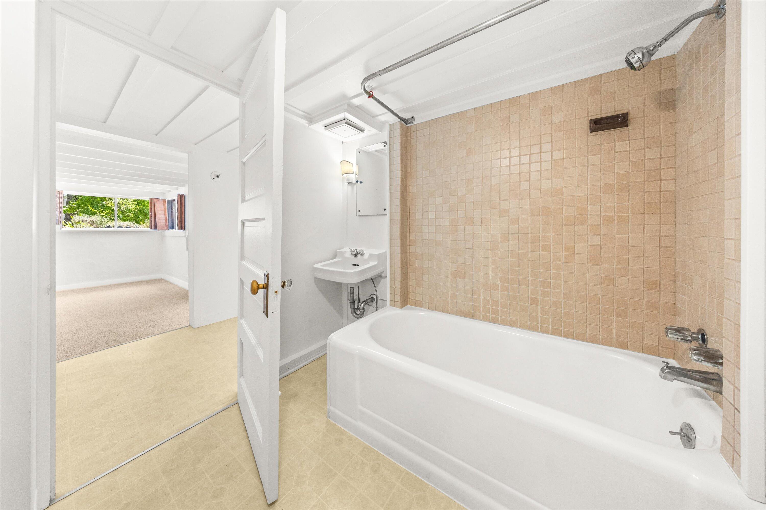 Santa Barbara, California 93103, United States, ,Residential,Active,175828