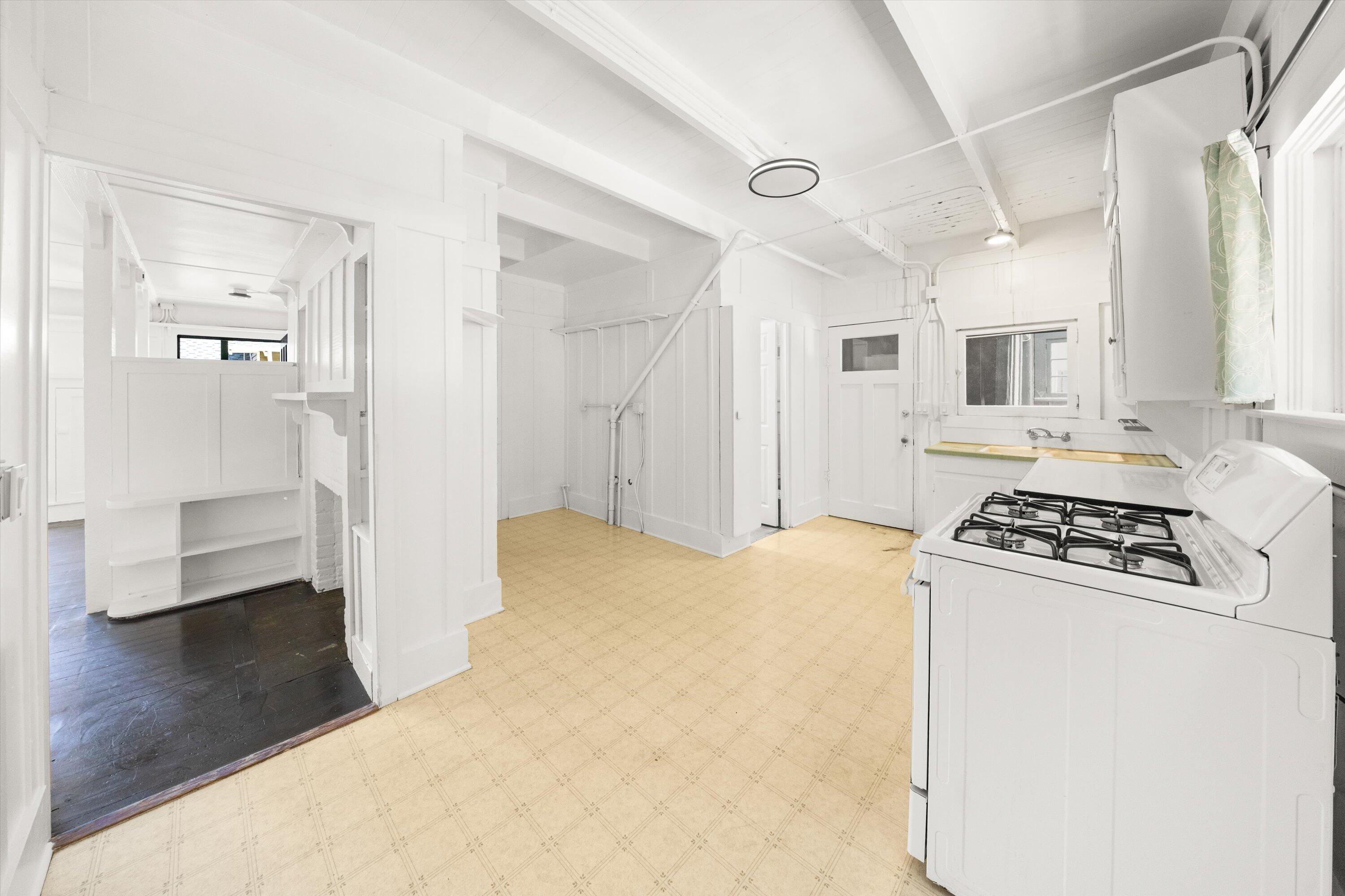 Santa Barbara, California 93103, United States, ,Residential,Active,175828