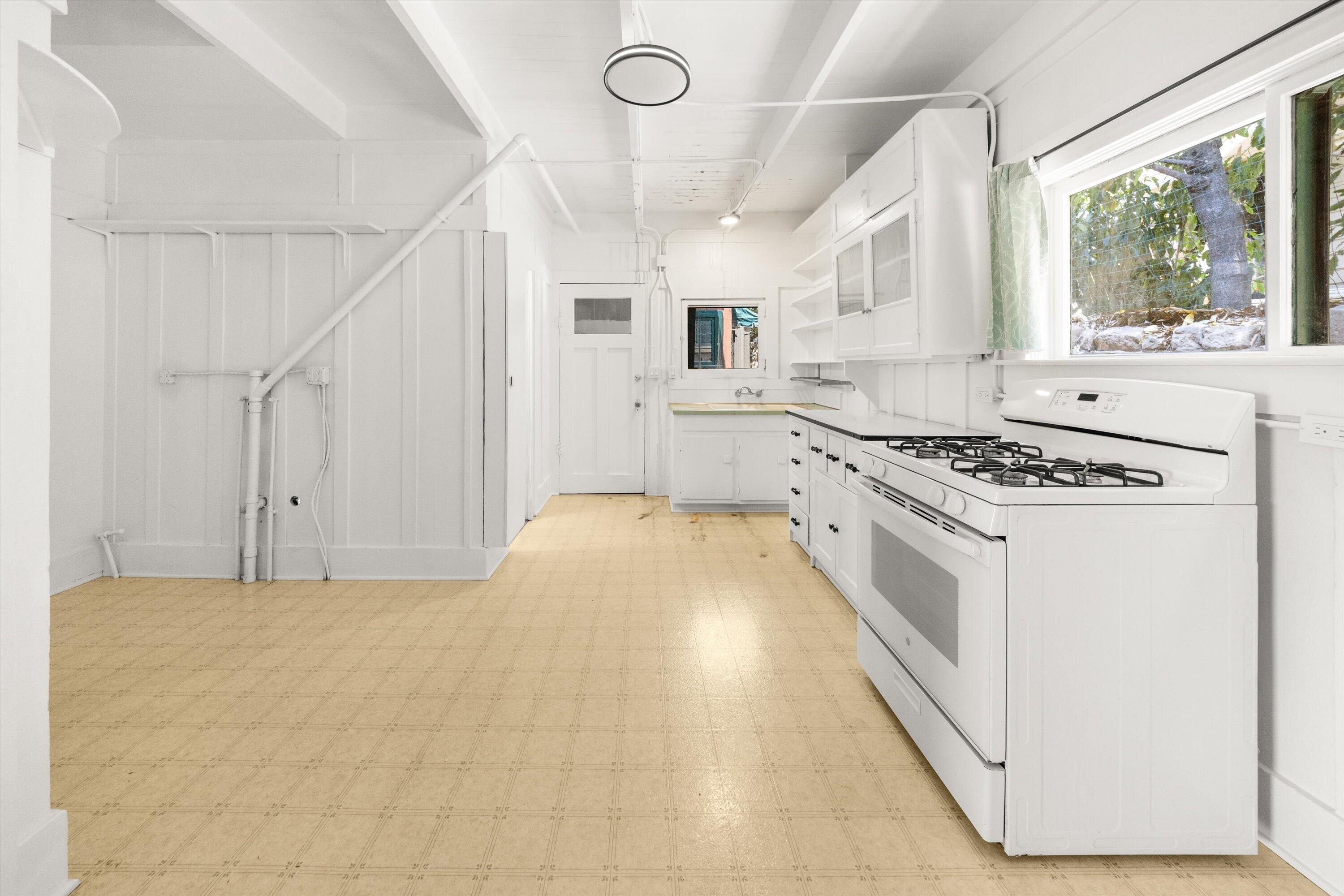 Santa Barbara, California 93103, United States, ,Residential,Active,175828