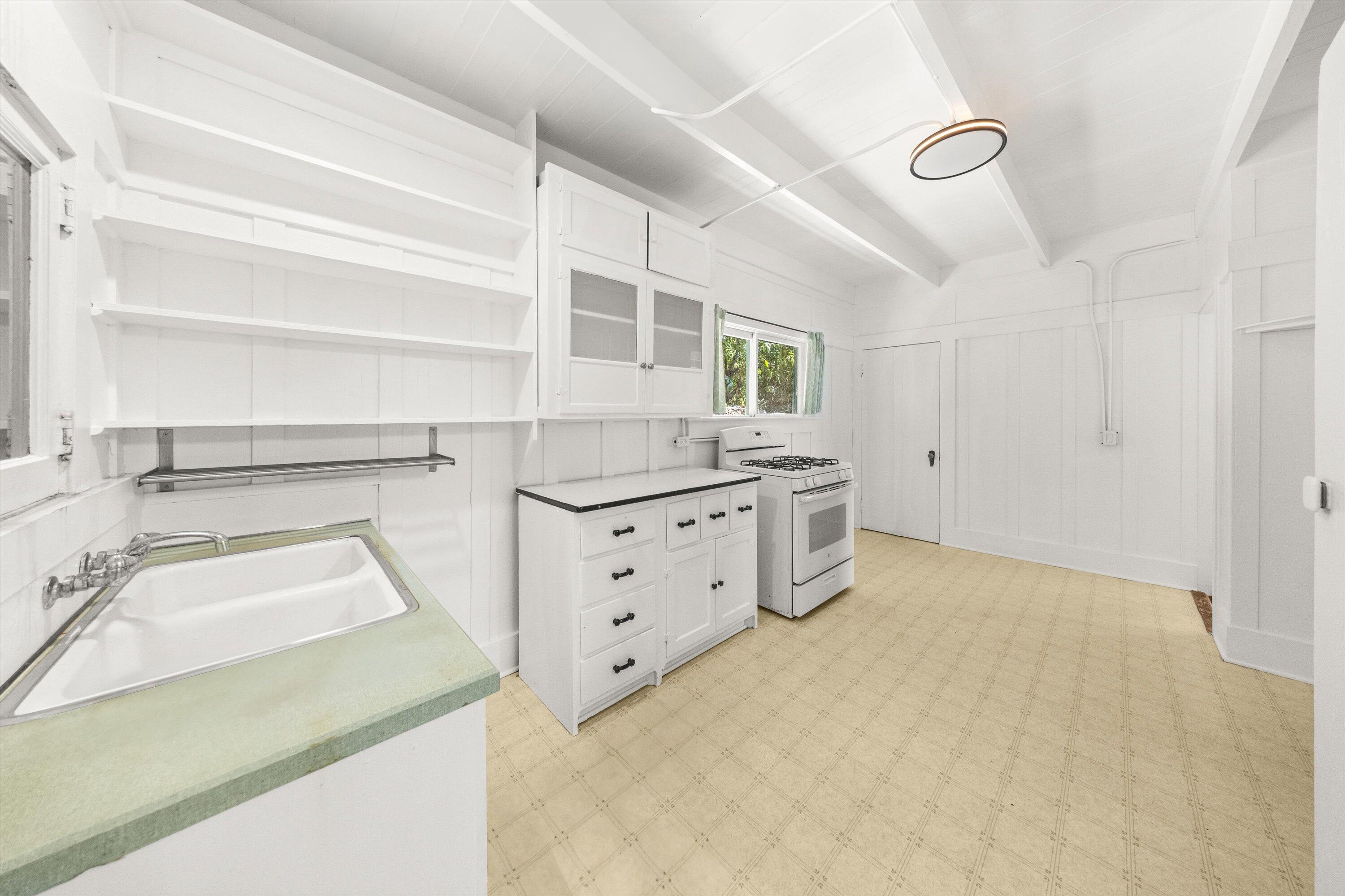 Santa Barbara, California 93103, United States, ,Residential,Active,175828