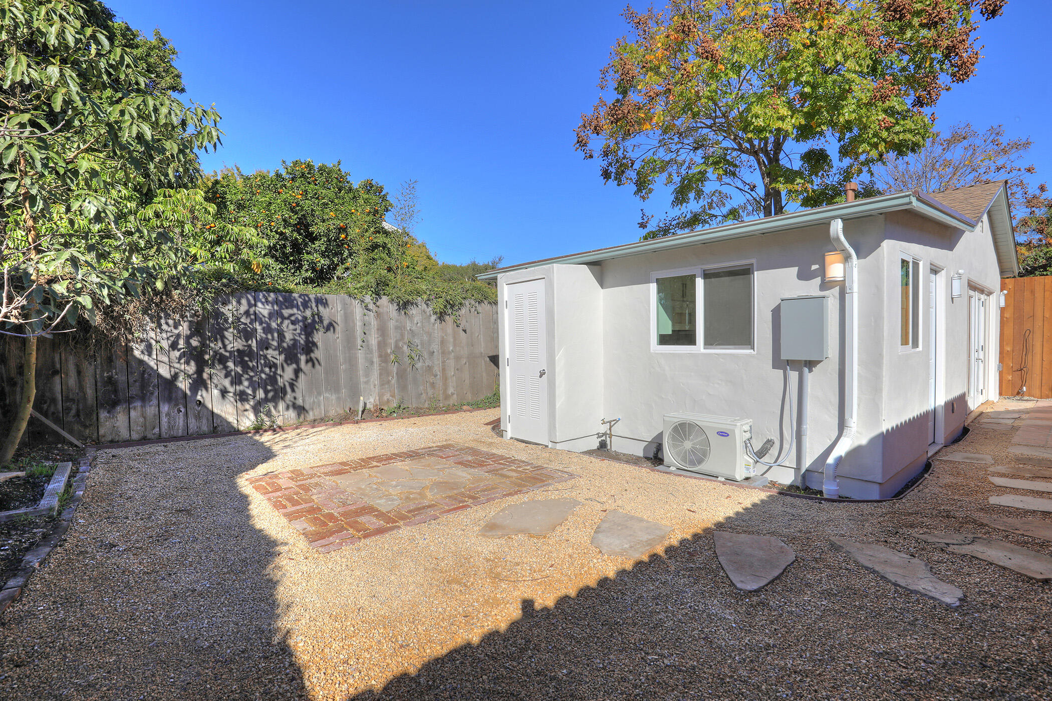 Santa Barbara, California 93101, United States, ,1 BathroomBathrooms,Residential,Pending,21063