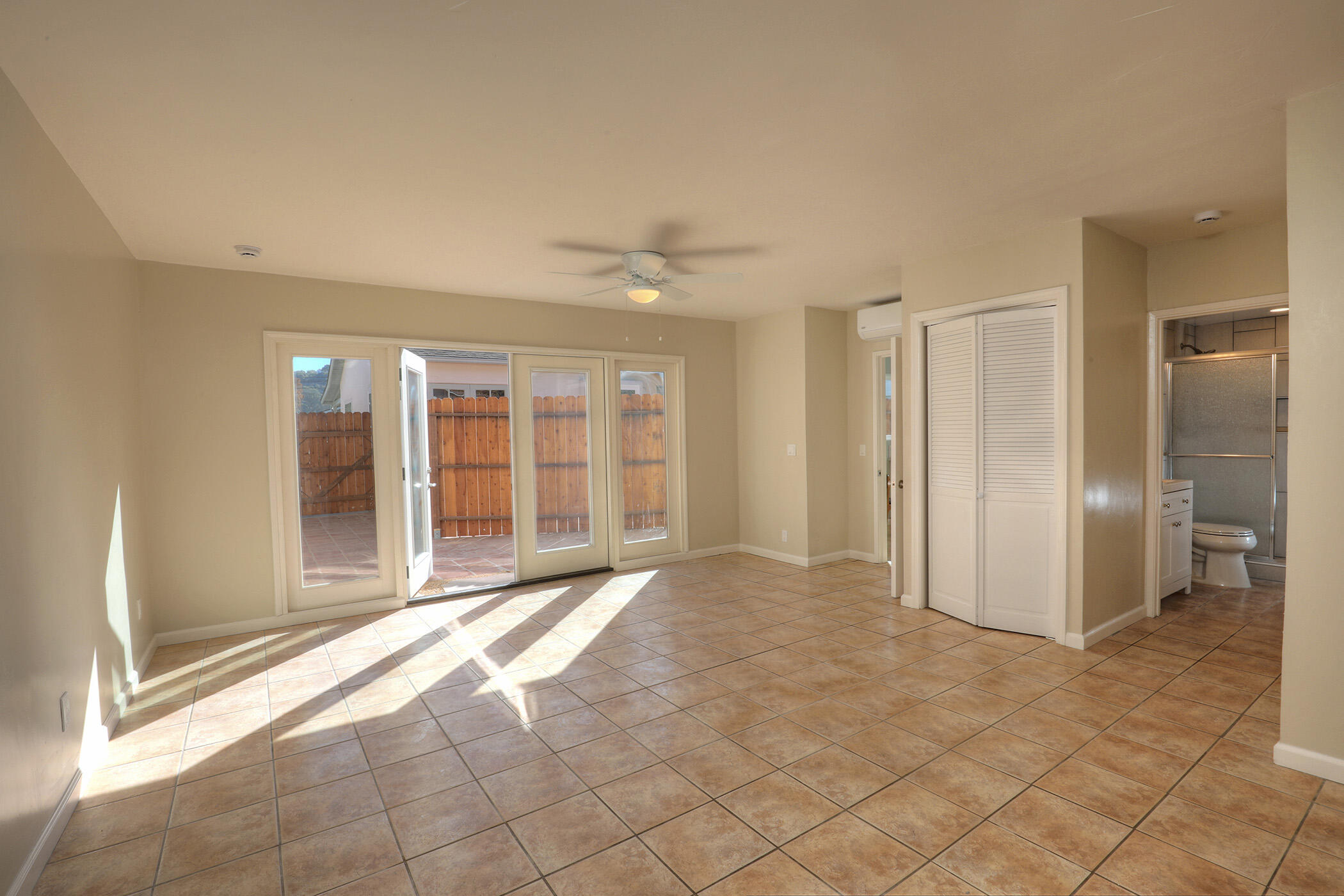 Santa Barbara, California 93101, United States, ,1 BathroomBathrooms,Residential,Pending,21063