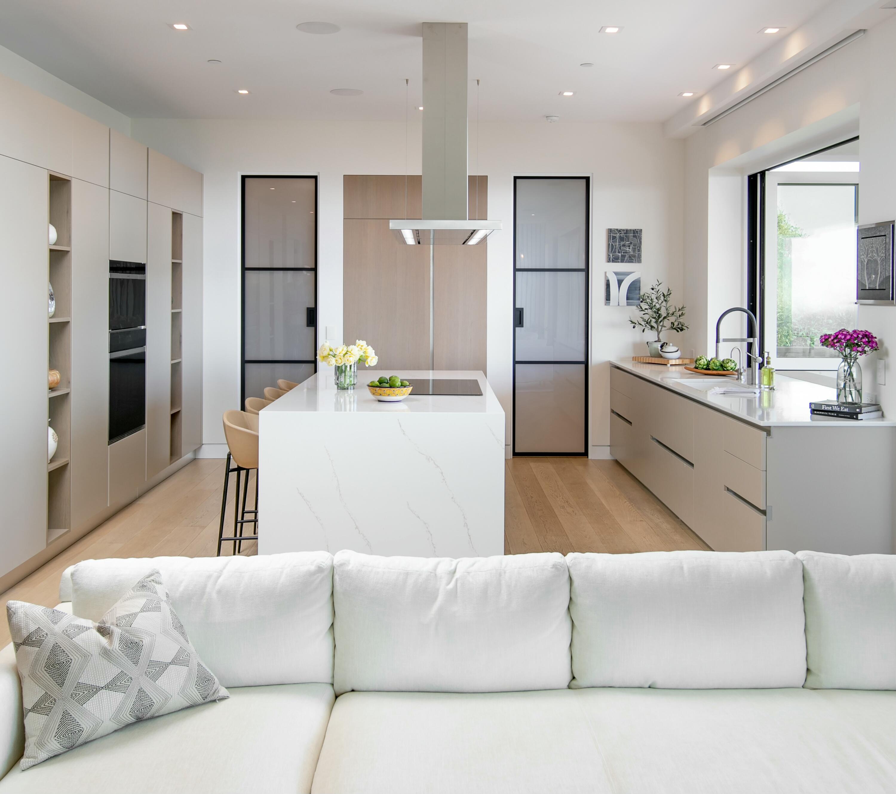 Santa Barbara, California 93103, United States, 4 Bedrooms Bedrooms, ,4 BathroomsBathrooms,Residential,Active,123197