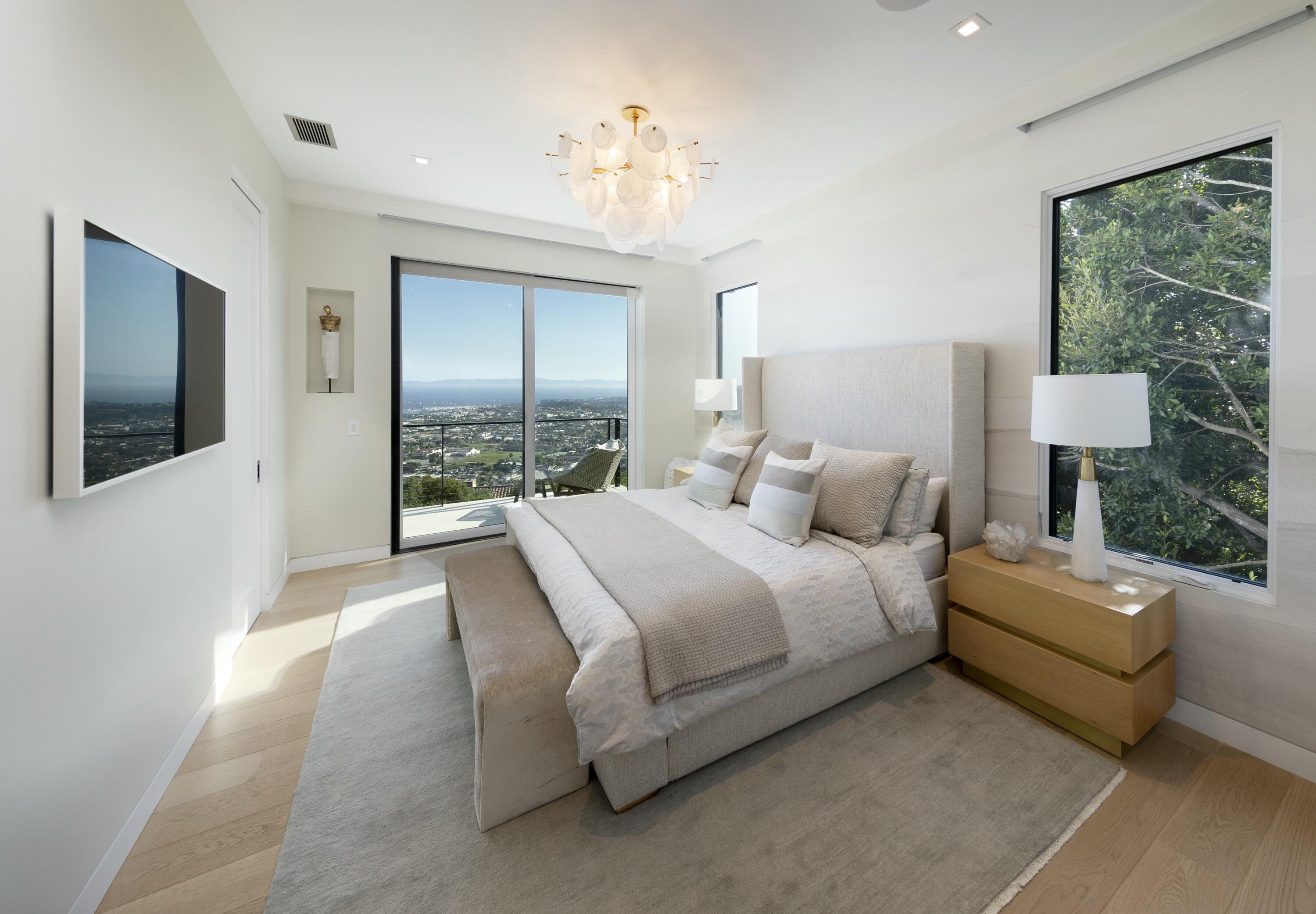 Santa Barbara, California 93103, United States, 4 Bedrooms Bedrooms, ,4 BathroomsBathrooms,Residential,Active,123197