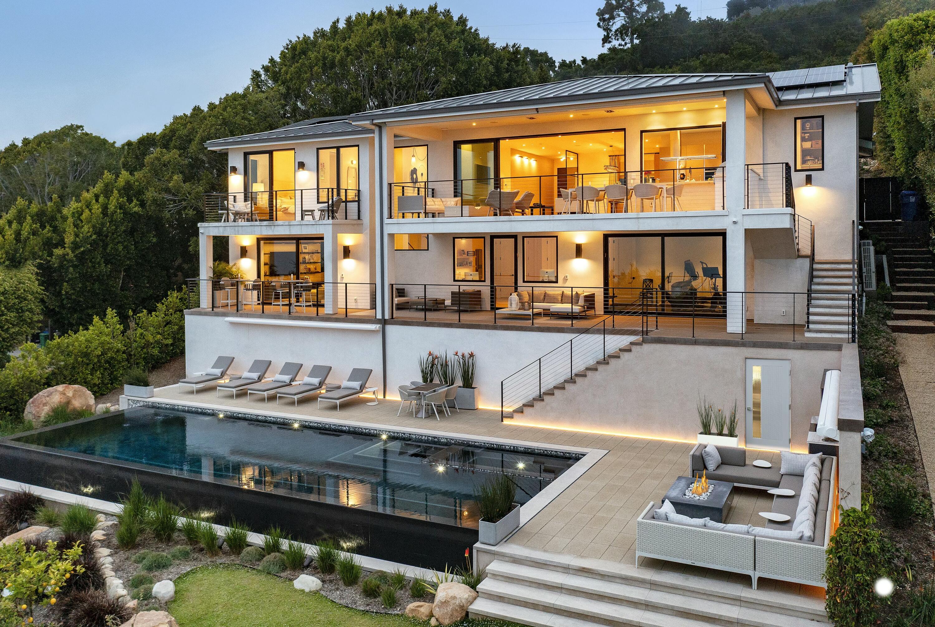 Santa Barbara, California 93103, United States, 4 Bedrooms Bedrooms, ,4 BathroomsBathrooms,Residential,Active,123197