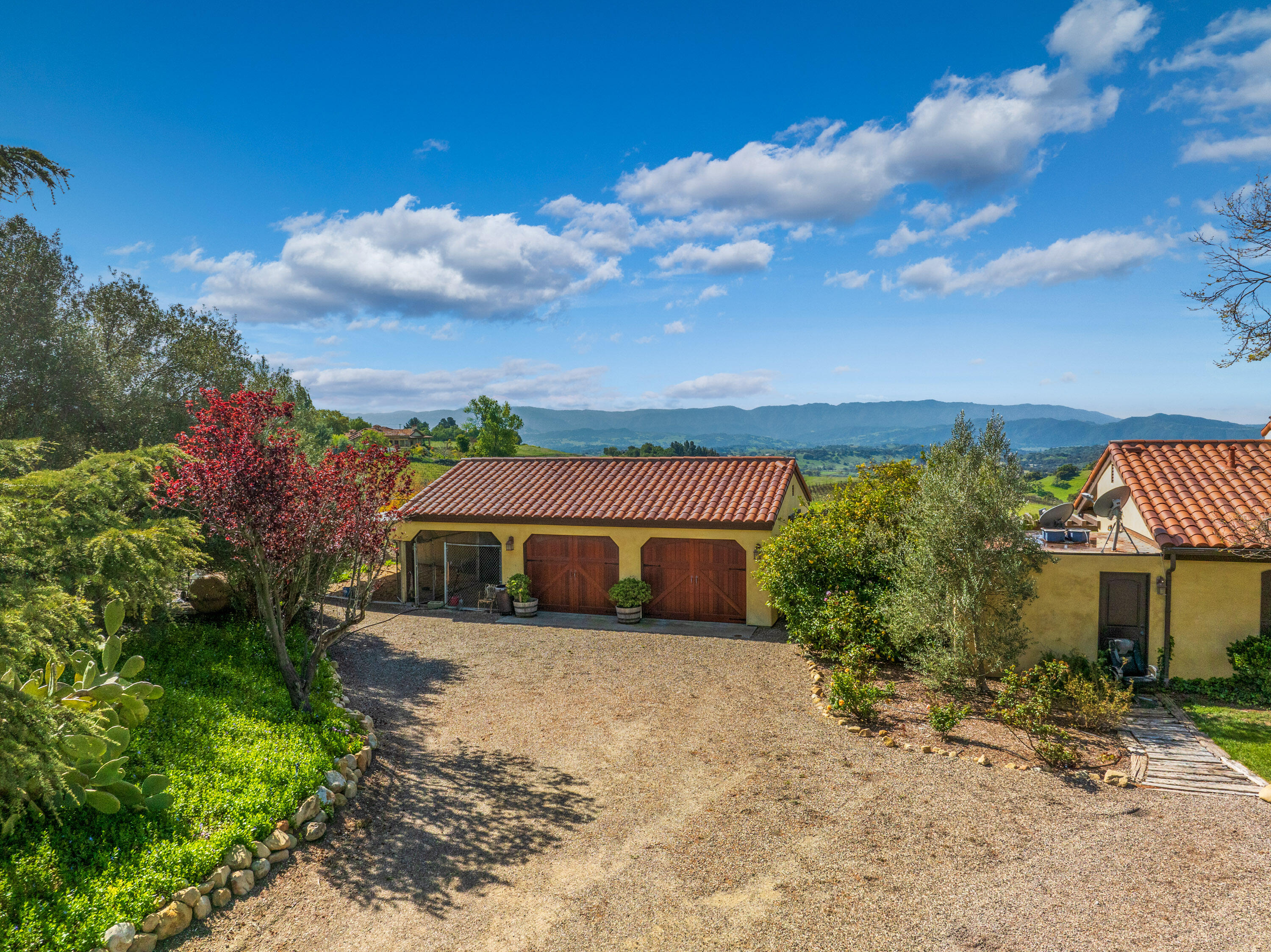 Solvang, California 93463, United States, 4 Bedrooms Bedrooms, ,3 BathroomsBathrooms,Residential,Active,91863