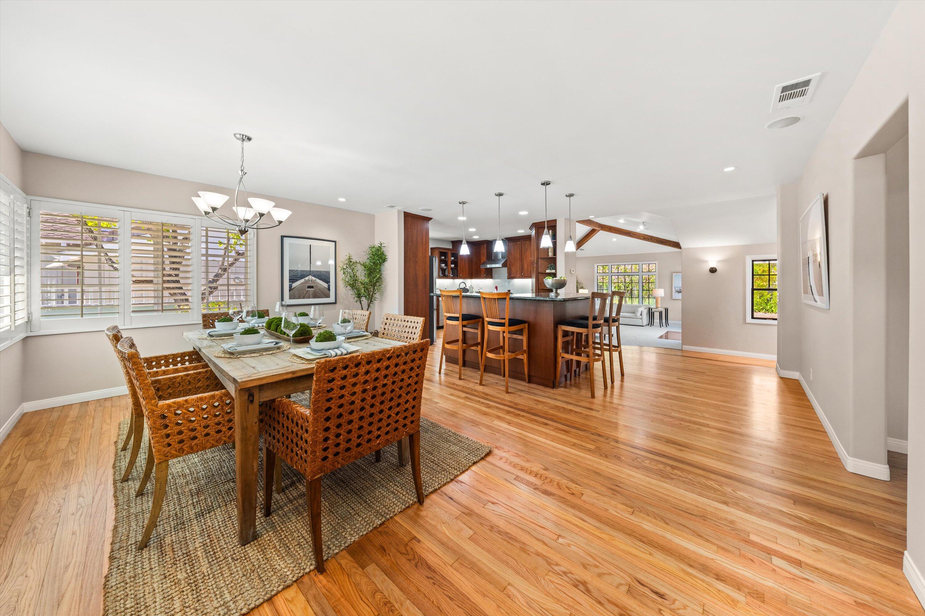 Santa Barbara, California 93109, United States, 3 Bedrooms Bedrooms, ,2 BathroomsBathrooms,Residential,Pending,113572