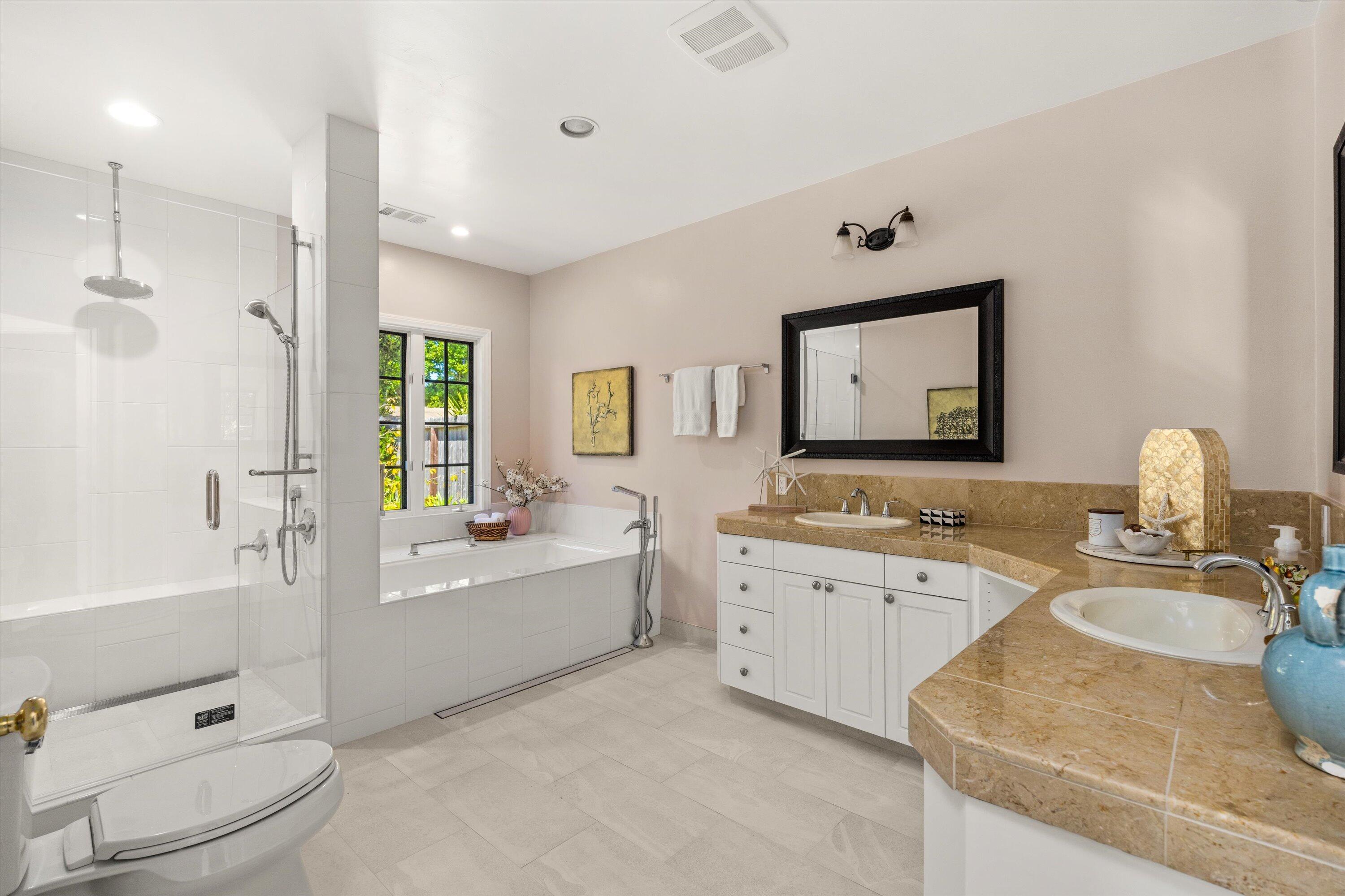 Santa Barbara, California 93109, United States, 3 Bedrooms Bedrooms, ,2 BathroomsBathrooms,Residential,Pending,113572