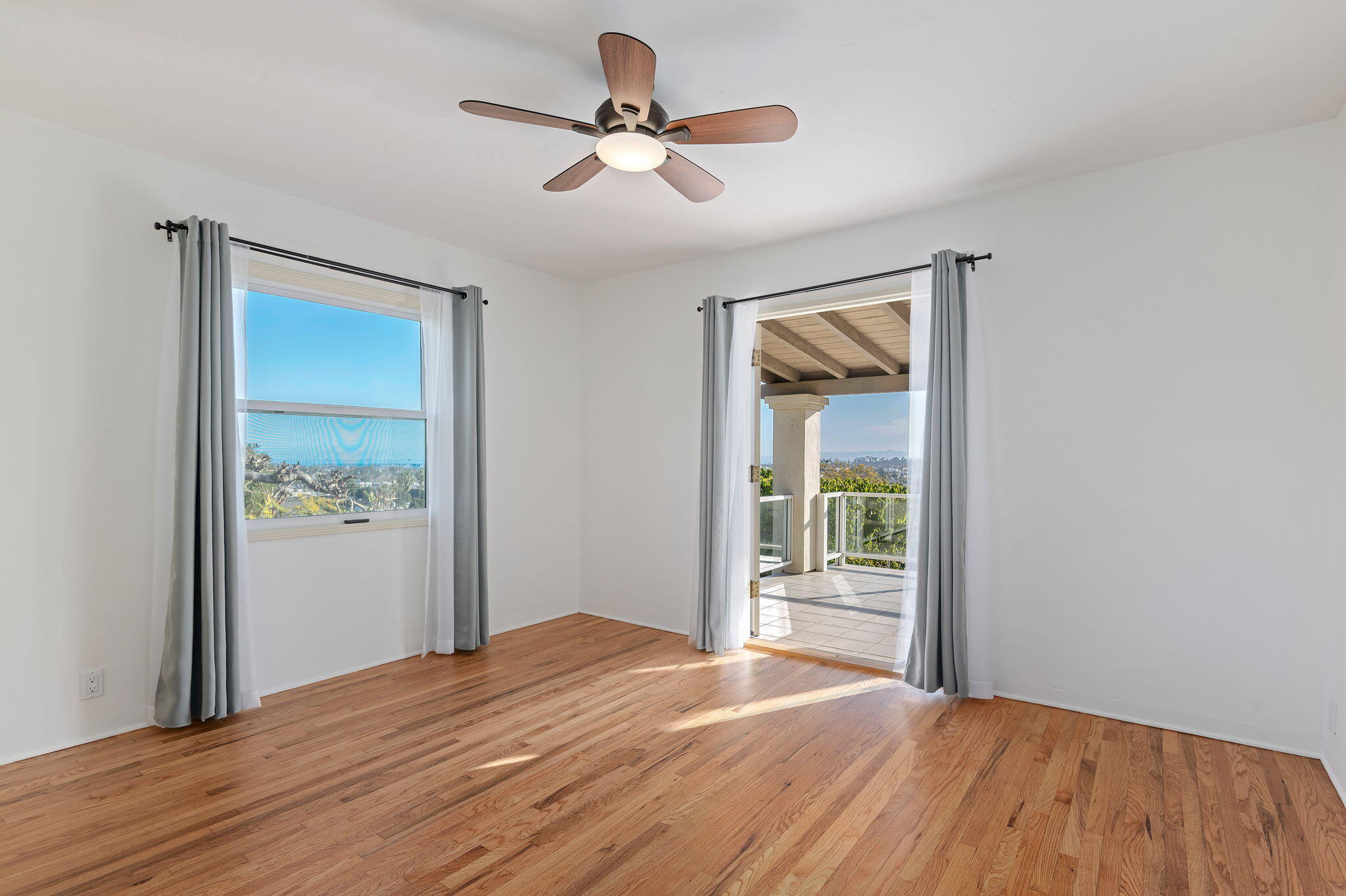 Santa Barbara, California 93103, United States, 5 Bedrooms Bedrooms, ,3 BathroomsBathrooms,Residential,Active,130328