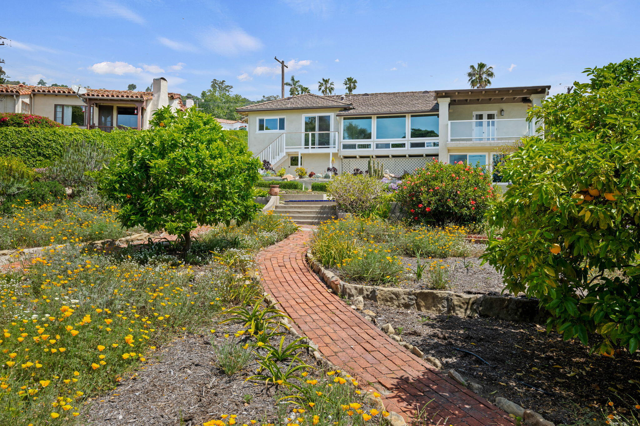 Santa Barbara, California 93103, United States, 5 Bedrooms Bedrooms, ,3 BathroomsBathrooms,Residential,Active,130328