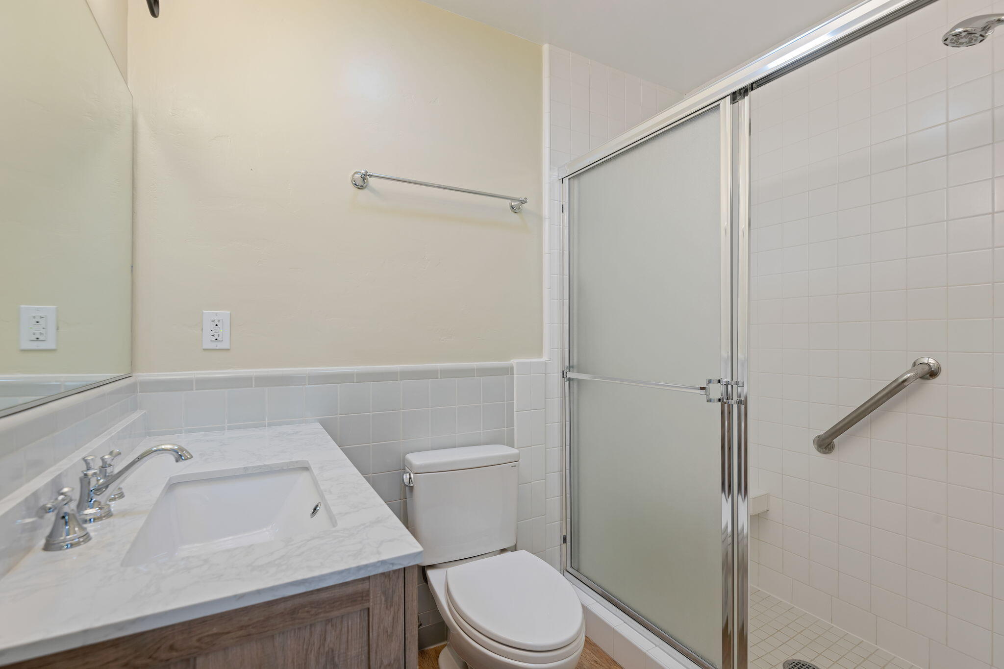 Santa Barbara, California 93103, United States, 5 Bedrooms Bedrooms, ,3 BathroomsBathrooms,Residential,Active,130328