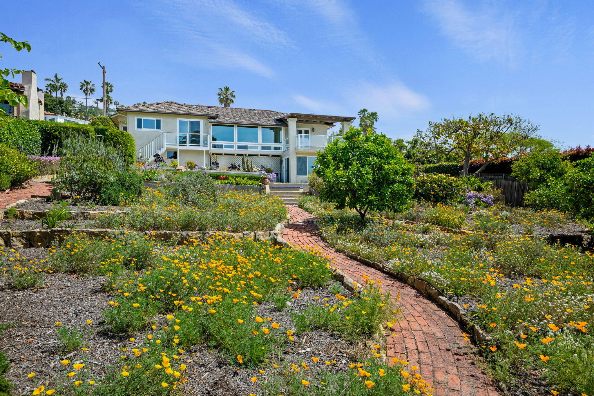 Santa Barbara, California 93103, United States, 5 Bedrooms Bedrooms, ,3 BathroomsBathrooms,Residential,Active,130328