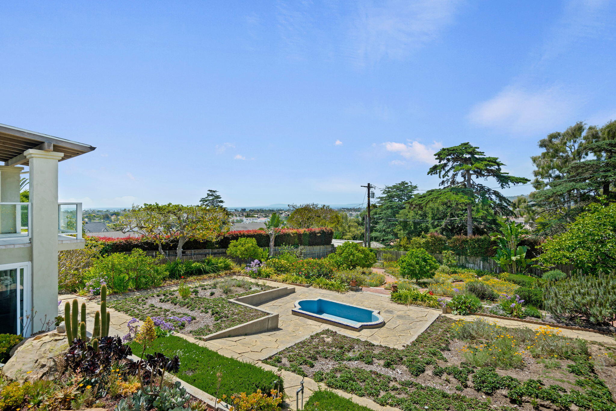 Santa Barbara, California 93103, United States, 5 Bedrooms Bedrooms, ,3 BathroomsBathrooms,Residential,Active,130328