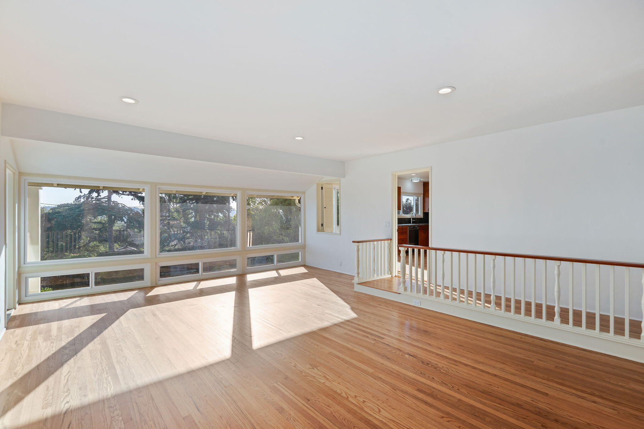 Santa Barbara, California 93103, United States, 5 Bedrooms Bedrooms, ,3 BathroomsBathrooms,Residential,Active,130328