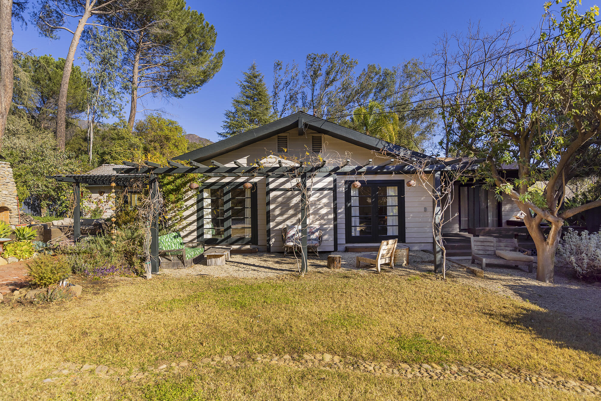 Ojai, California 93023, United States, 5 Bedrooms Bedrooms, ,3 BathroomsBathrooms,Residential,Active,14154