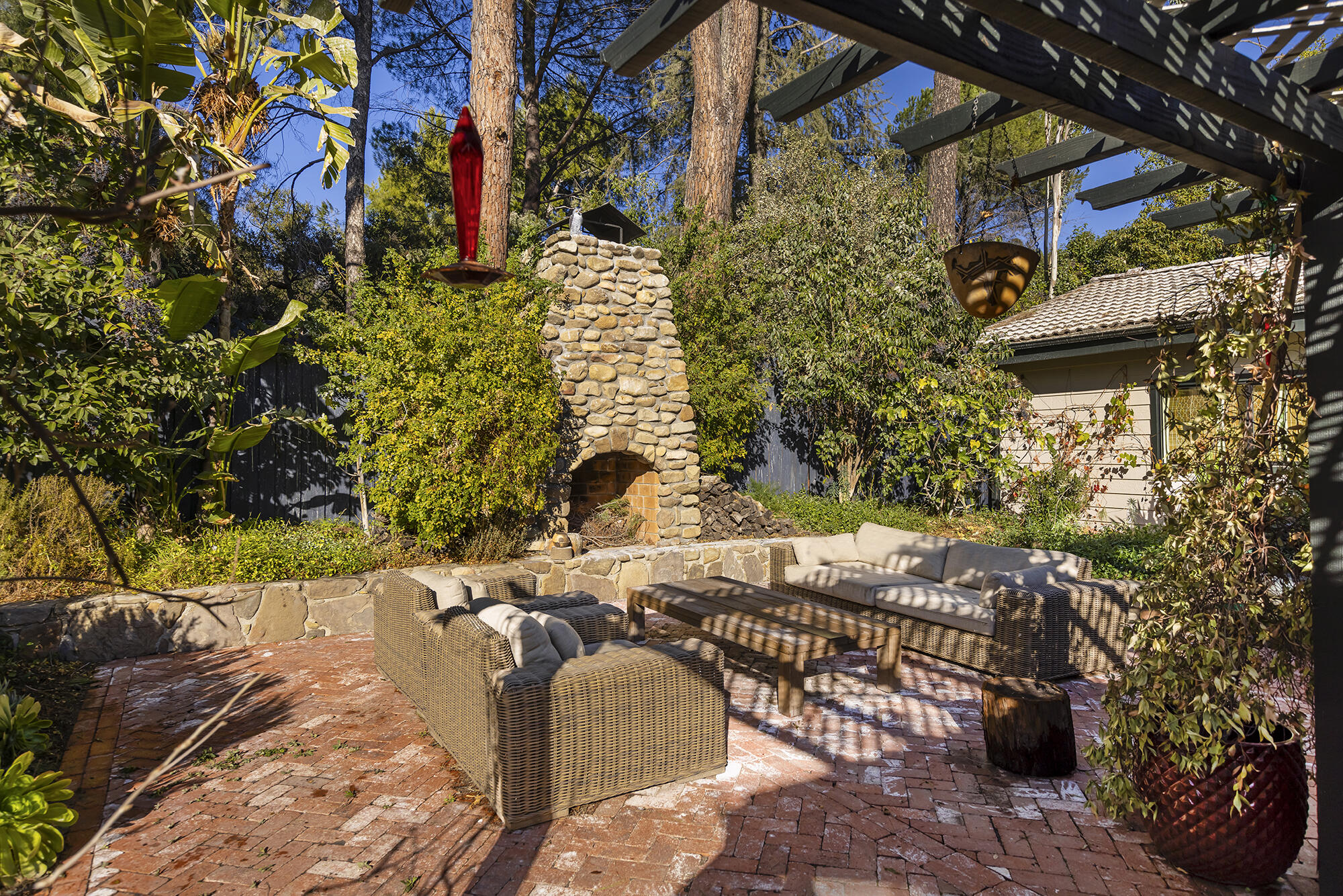 Ojai, California 93023, United States, 5 Bedrooms Bedrooms, ,3 BathroomsBathrooms,Residential,Active,14154