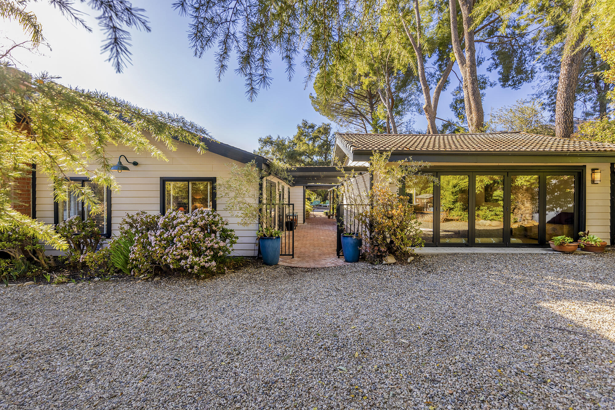 Ojai, California 93023, United States, 5 Bedrooms Bedrooms, ,3 BathroomsBathrooms,Residential,Active,14154