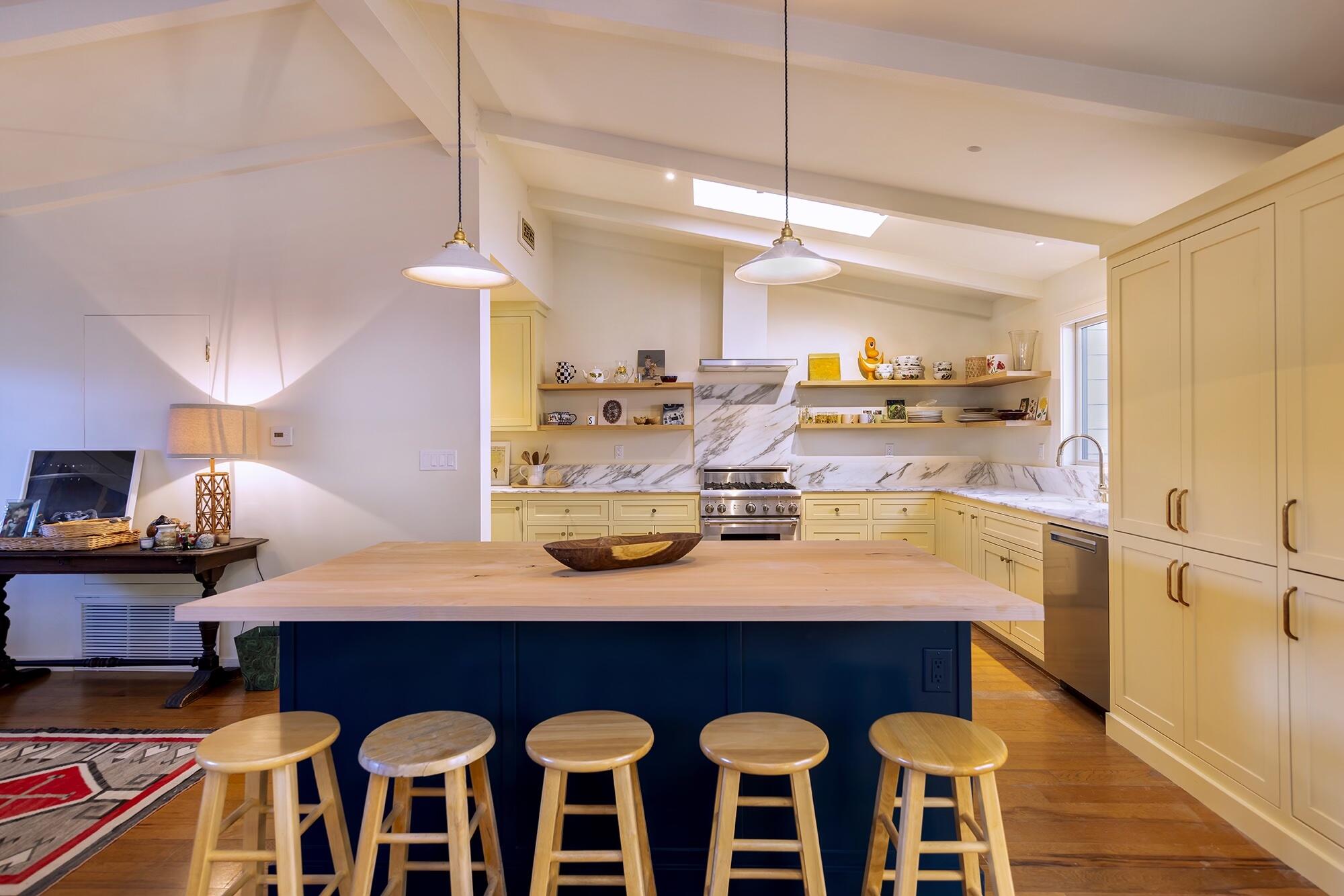 Ojai, California 93023, United States, 5 Bedrooms Bedrooms, ,3 BathroomsBathrooms,Residential,Active,14154