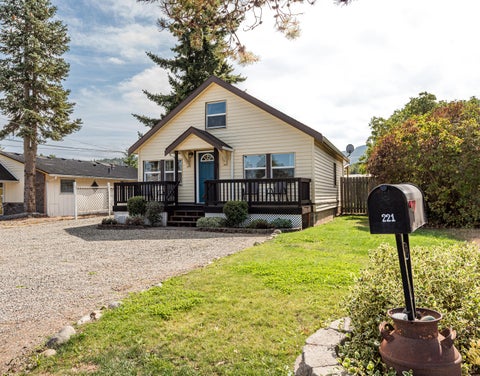 Photo of 221 W Hammond Street, OUT OF AREA, WA 98382 (MLS # 26-3066)