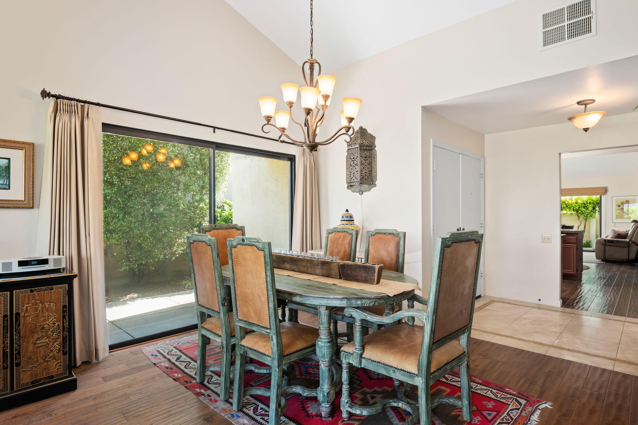 Ventura, California 93004, United States, 3 Bedrooms Bedrooms, ,2 BathroomsBathrooms,Residential,Pending,121276