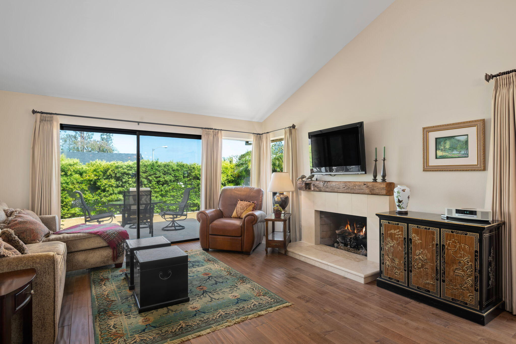 Ventura, California 93004, United States, 3 Bedrooms Bedrooms, ,2 BathroomsBathrooms,Residential,Pending,121276