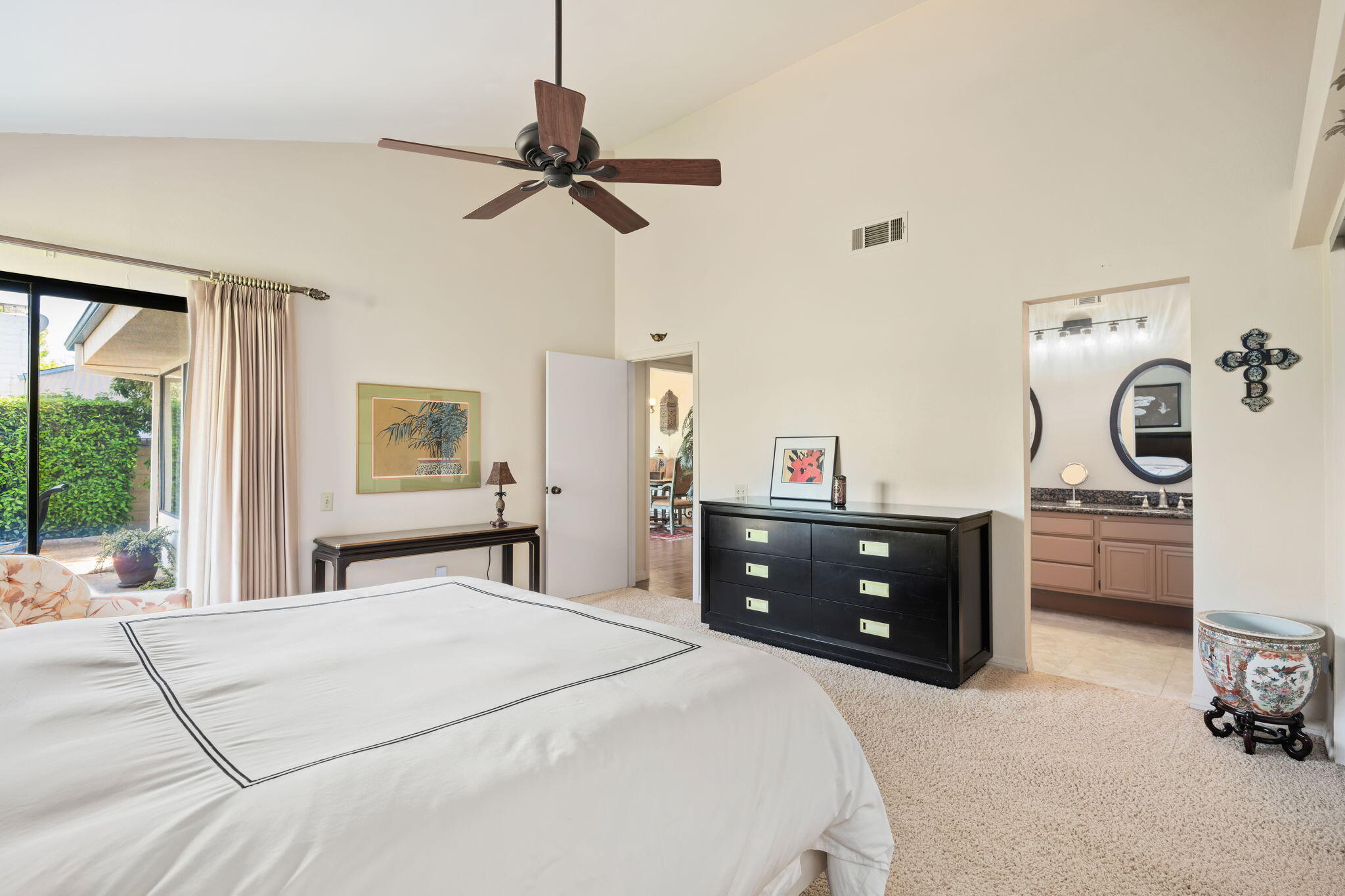 Ventura, California 93004, United States, 3 Bedrooms Bedrooms, ,2 BathroomsBathrooms,Residential,Pending,121276